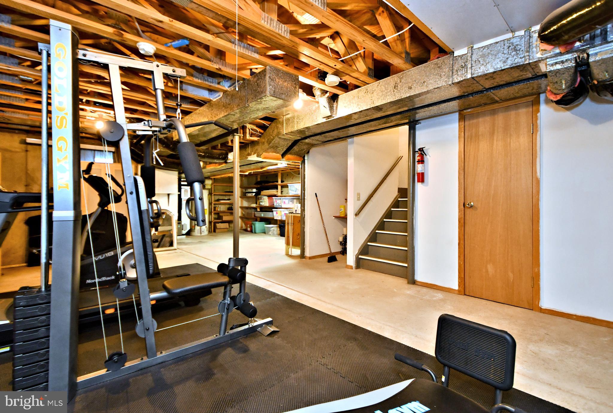 PINE CREST - Residential