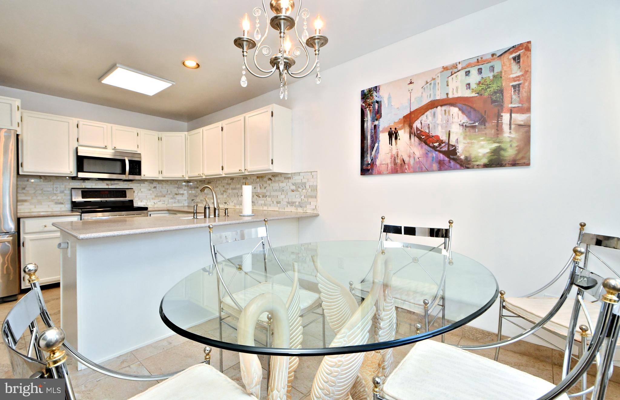PINE CREST - Residential