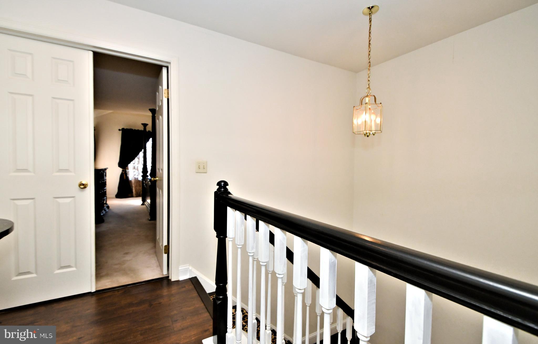 PINE CREST - Residential