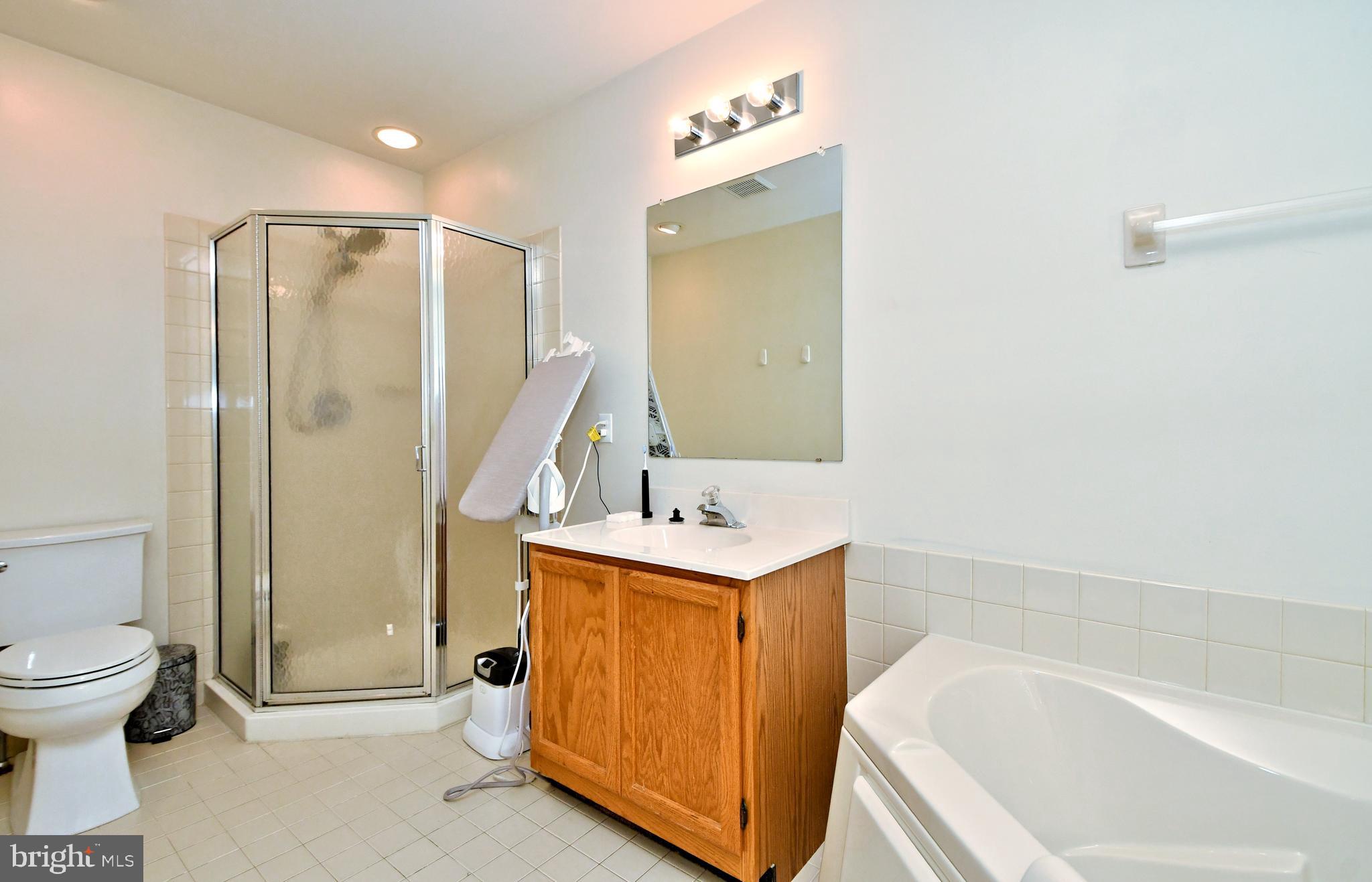 PINE CREST - Residential