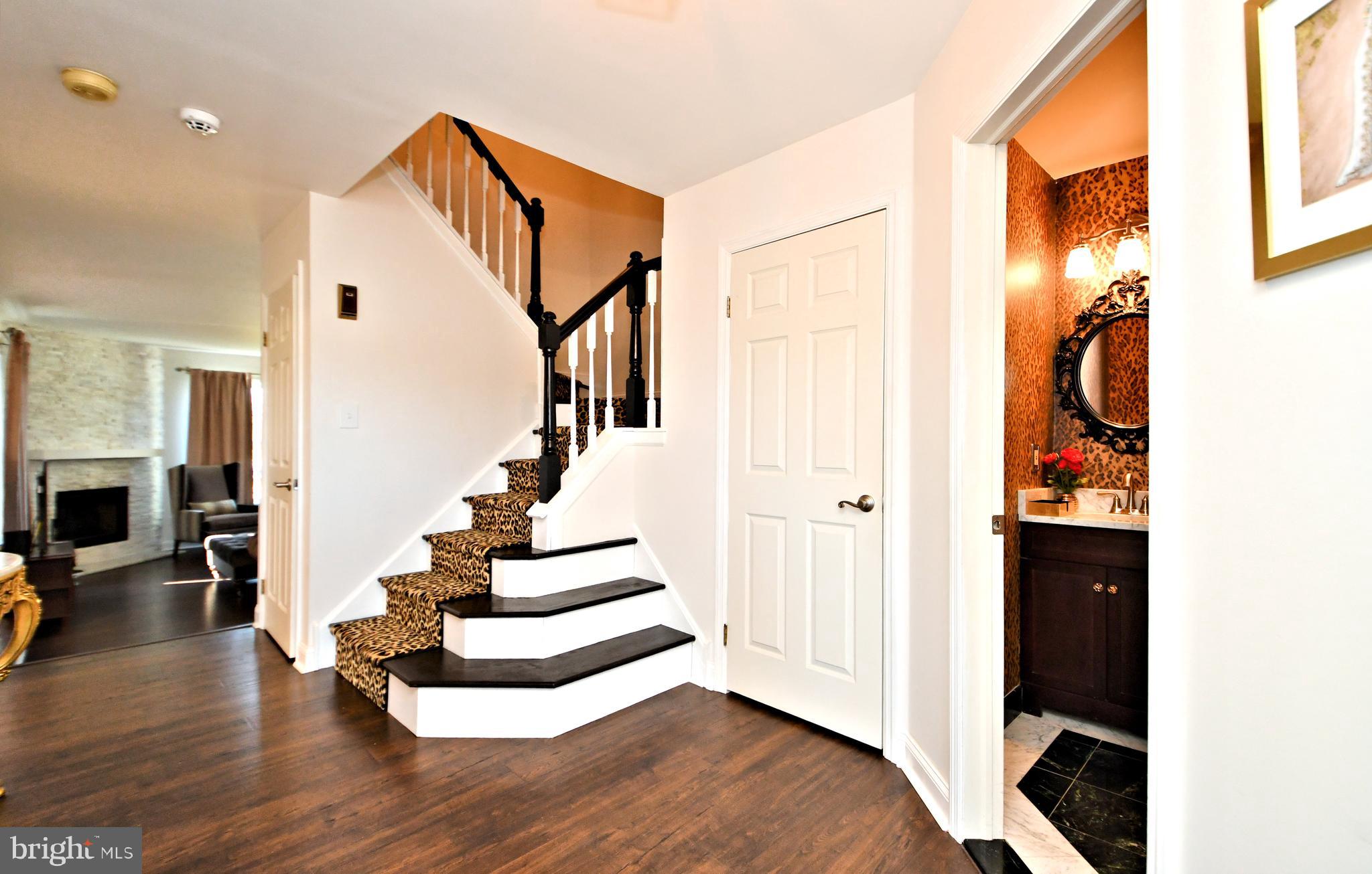 PINE CREST - Residential