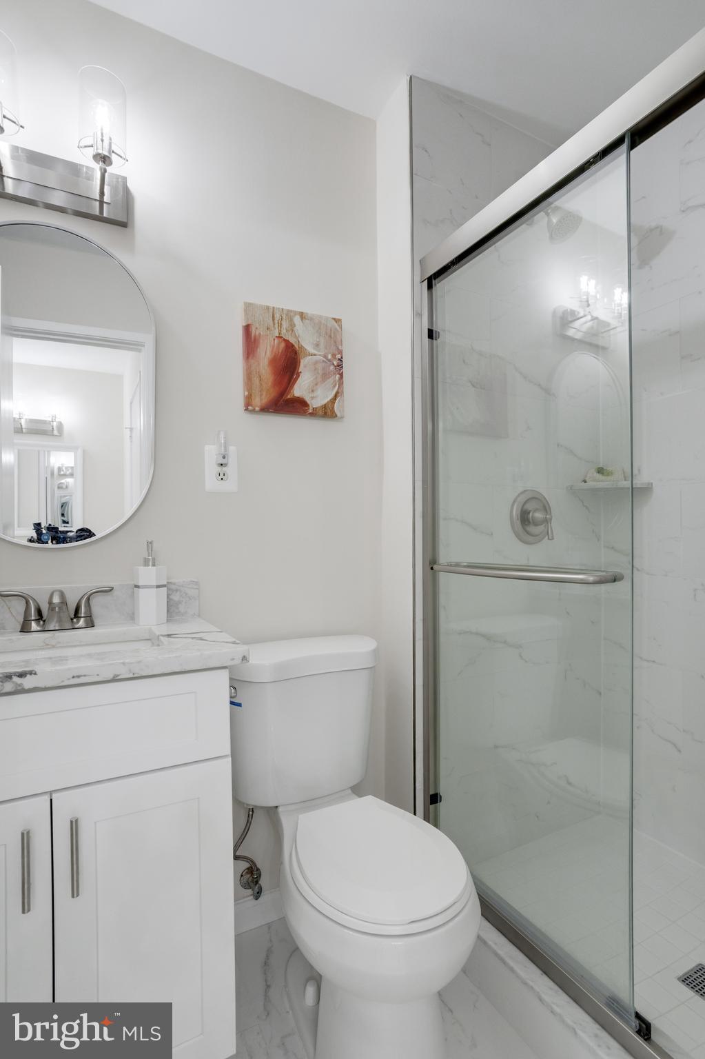 AMERICANA FAIRFAX - Residential