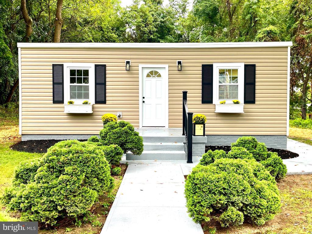 Photo of 435 Edmund Street, ABERDEEN, MD 21001 (MLS # MDHR2047638)