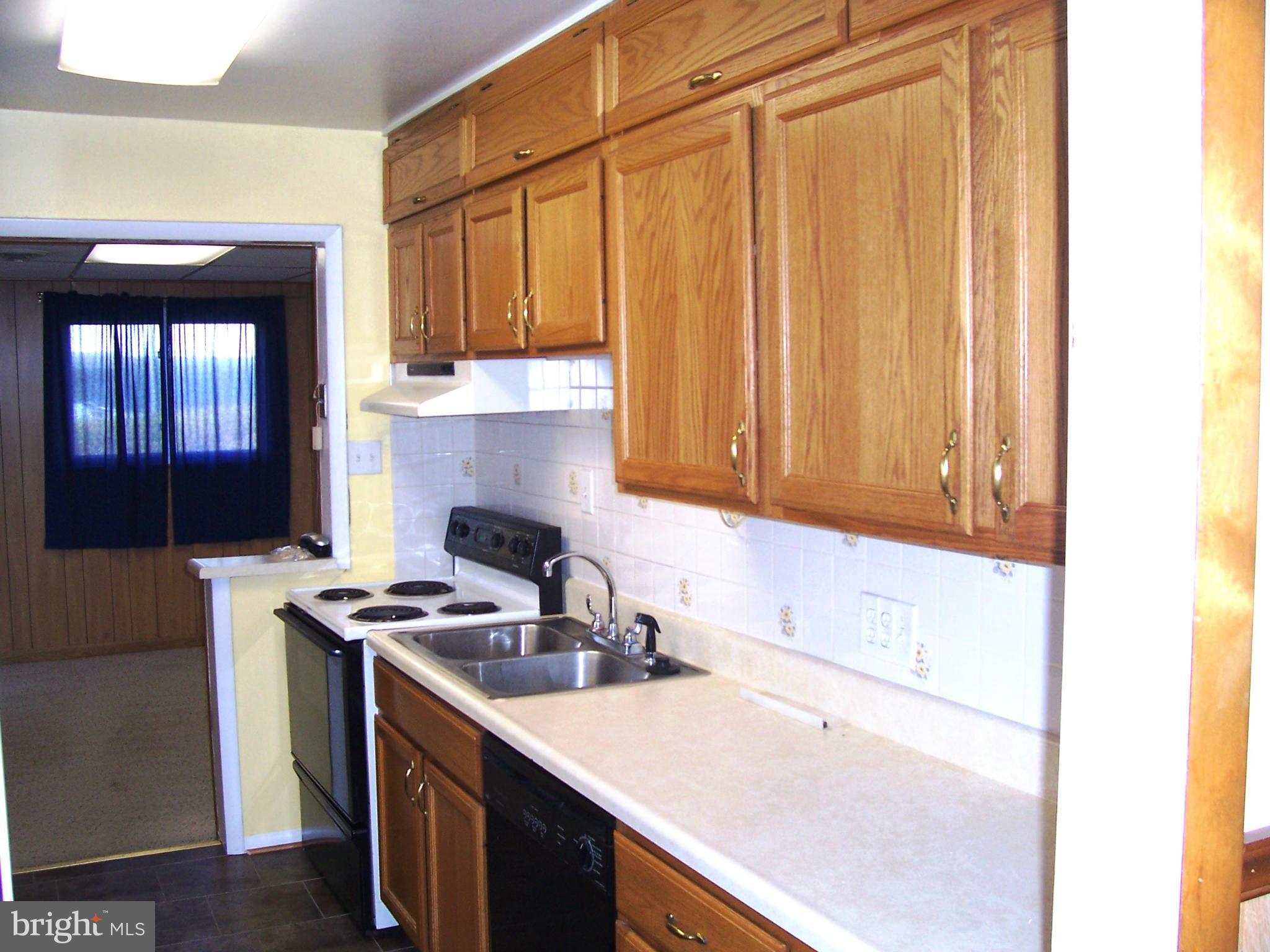 INDIAN HEAD MANOR SUB - Residential Lease