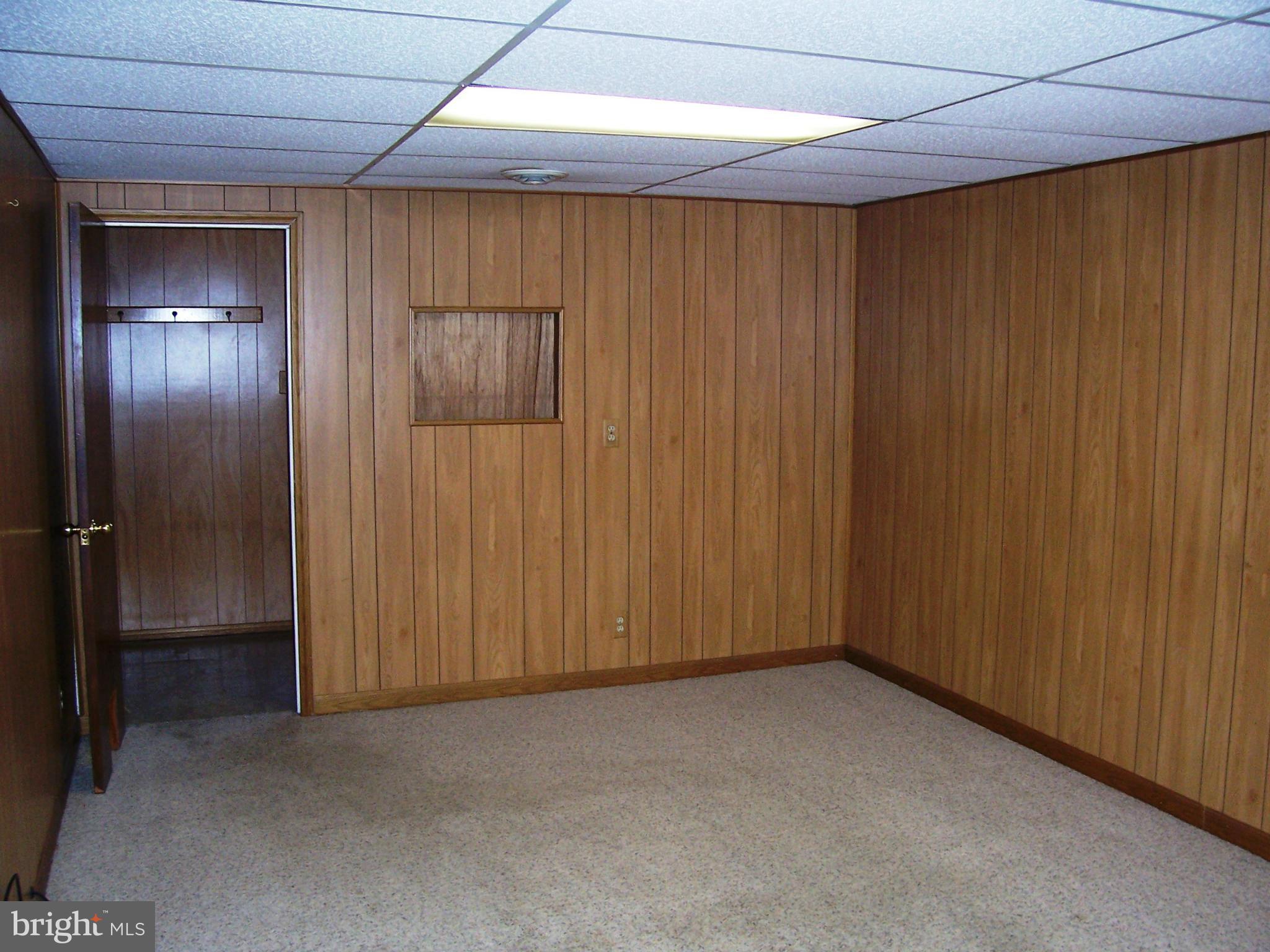 INDIAN HEAD MANOR SUB - Residential Lease