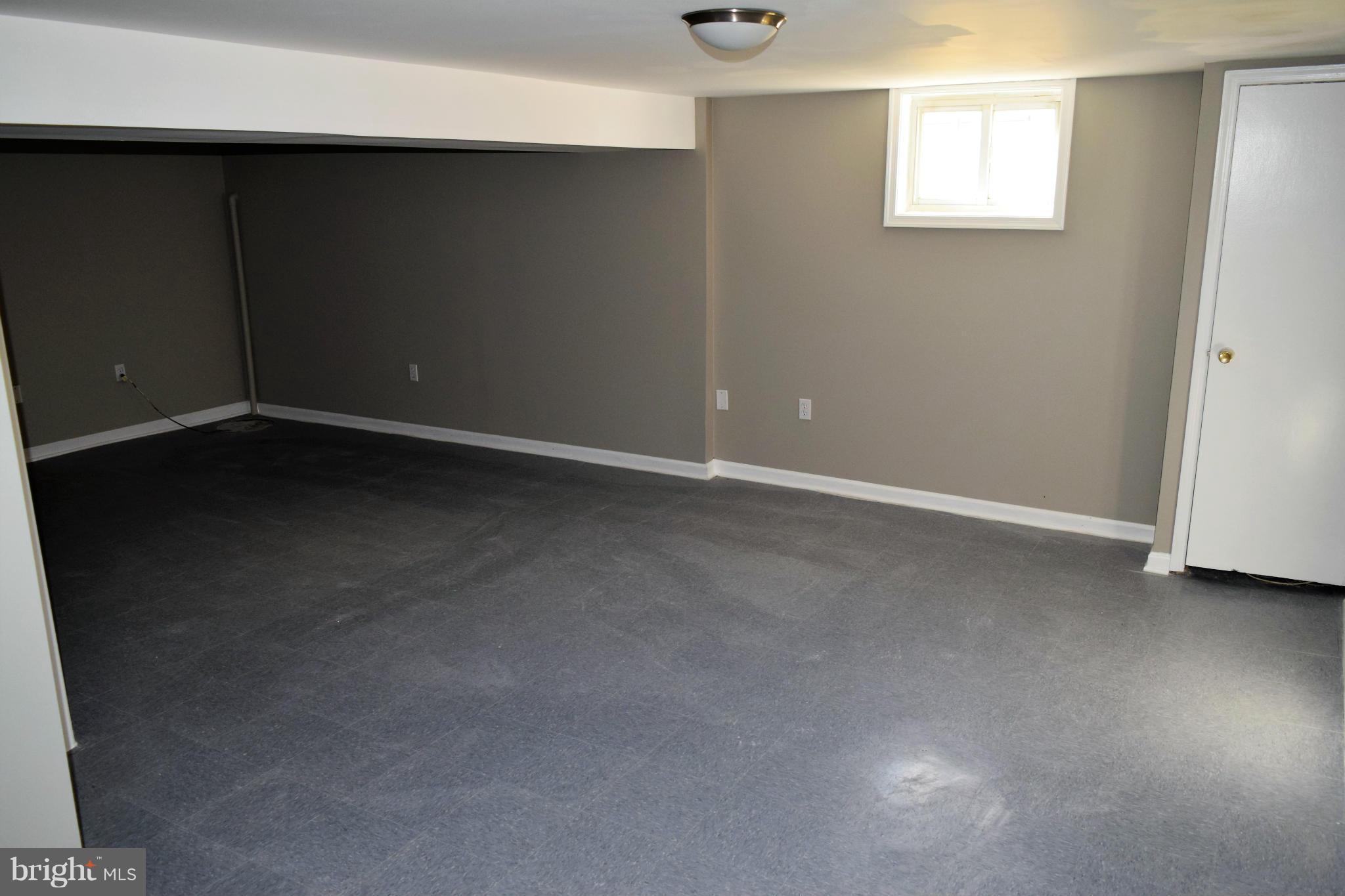 RITCHIE MANOR - Residential