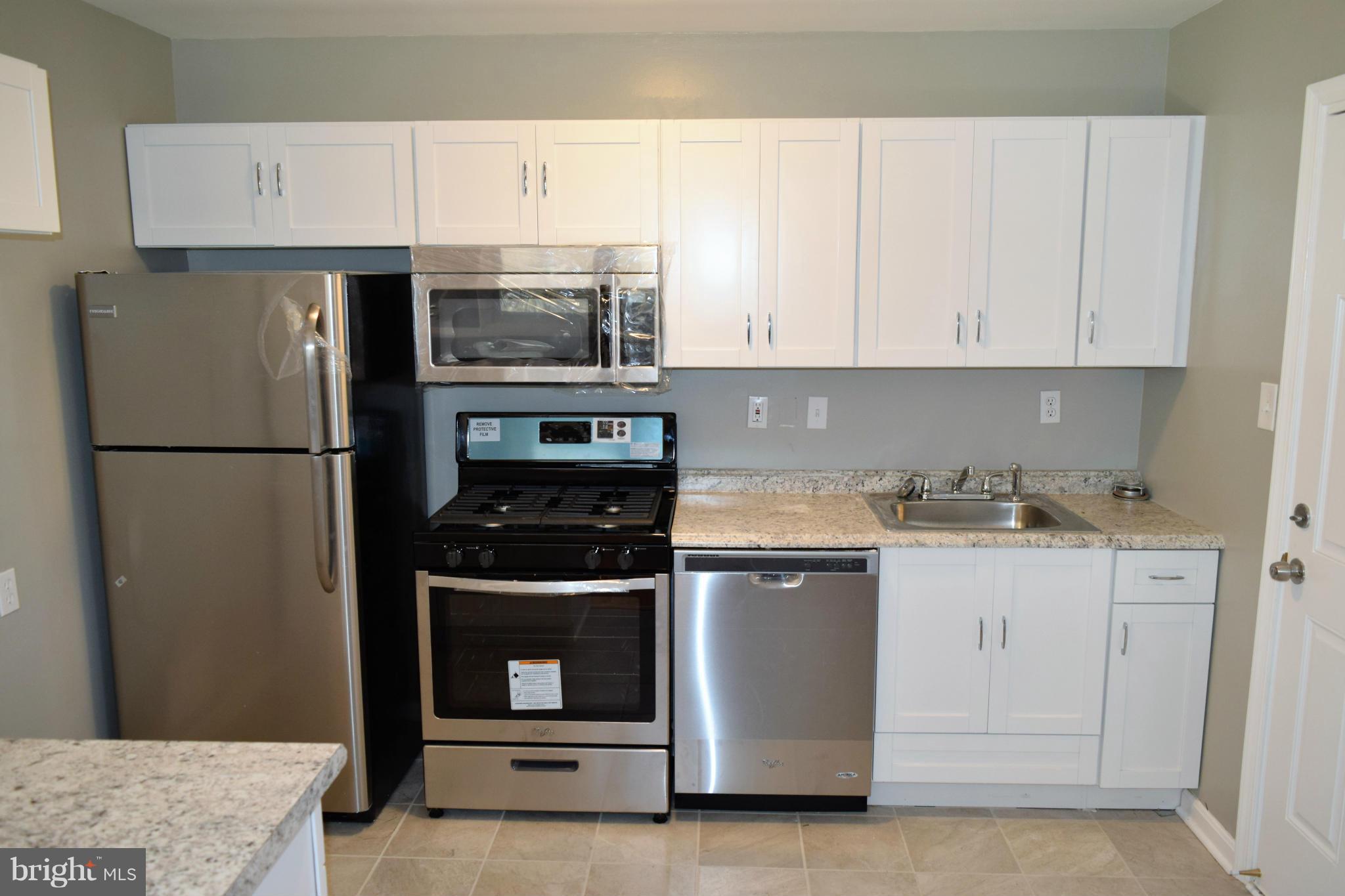 RITCHIE MANOR - Residential