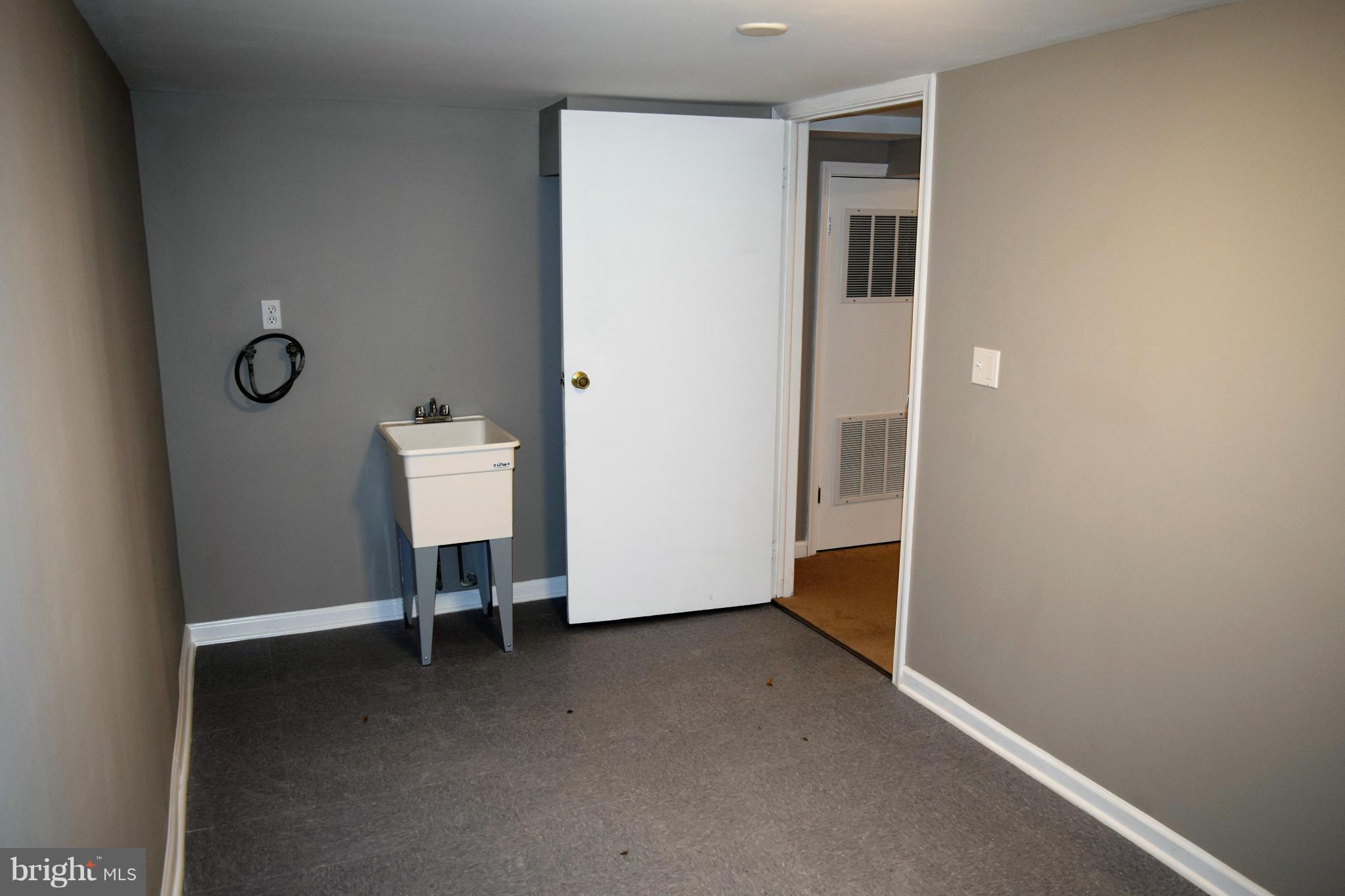 RITCHIE MANOR - Residential