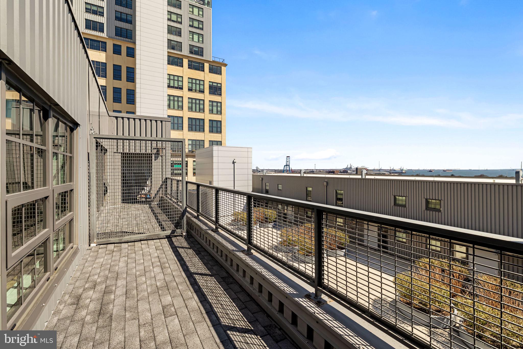 LOCUST POINT - Residential