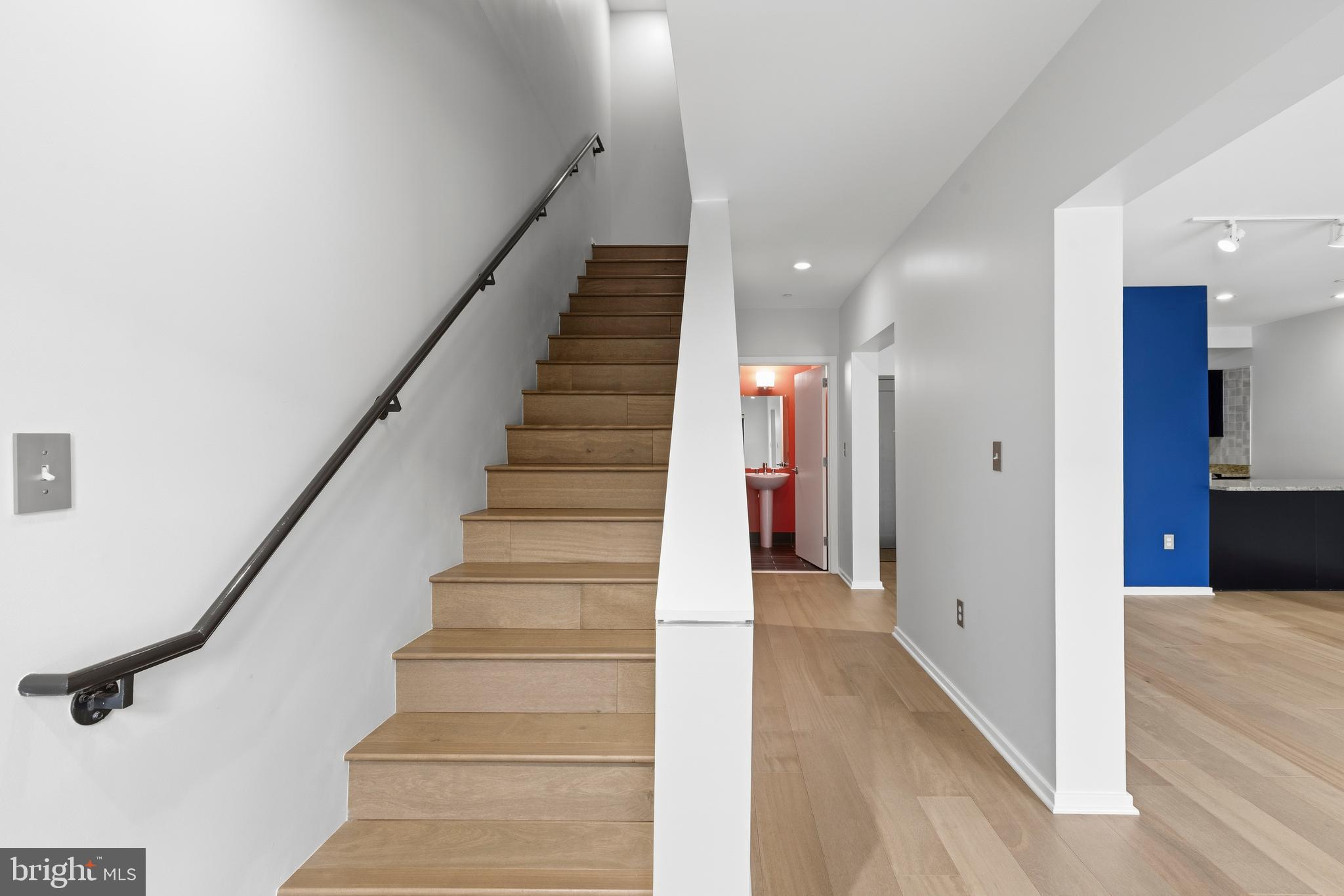 LOCUST POINT - Residential