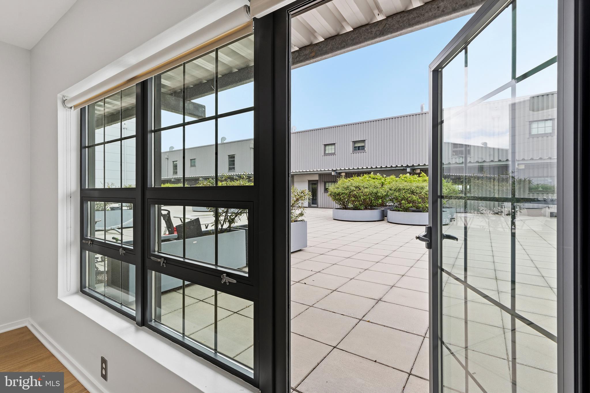 LOCUST POINT - Residential