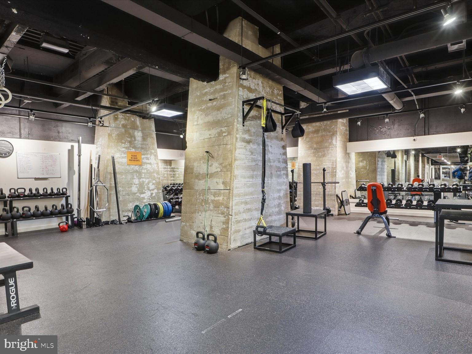 LOCUST POINT - Residential