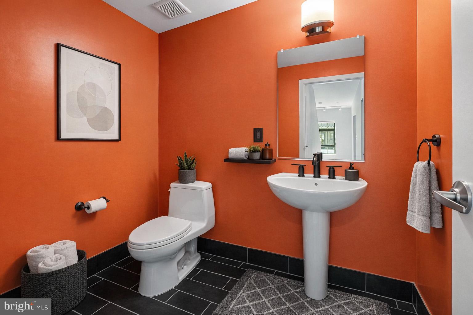 LOCUST POINT - Residential