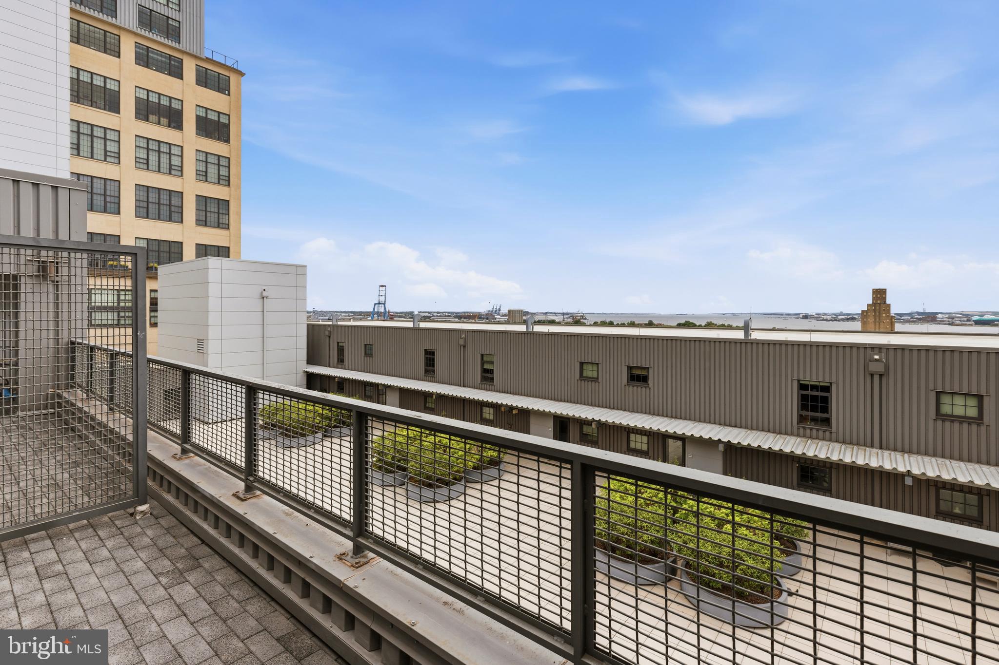 LOCUST POINT - Residential