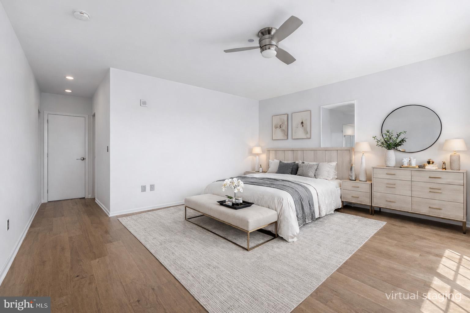 LOCUST POINT - Residential