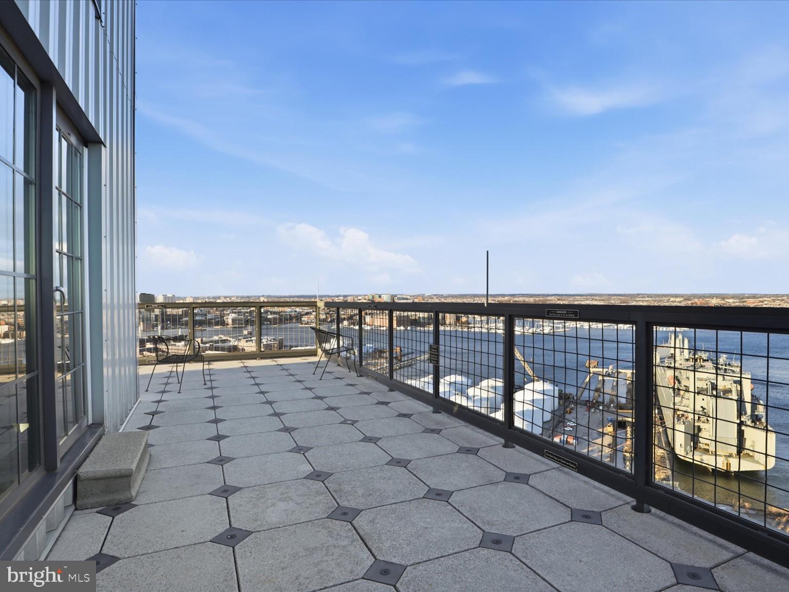 LOCUST POINT - Residential