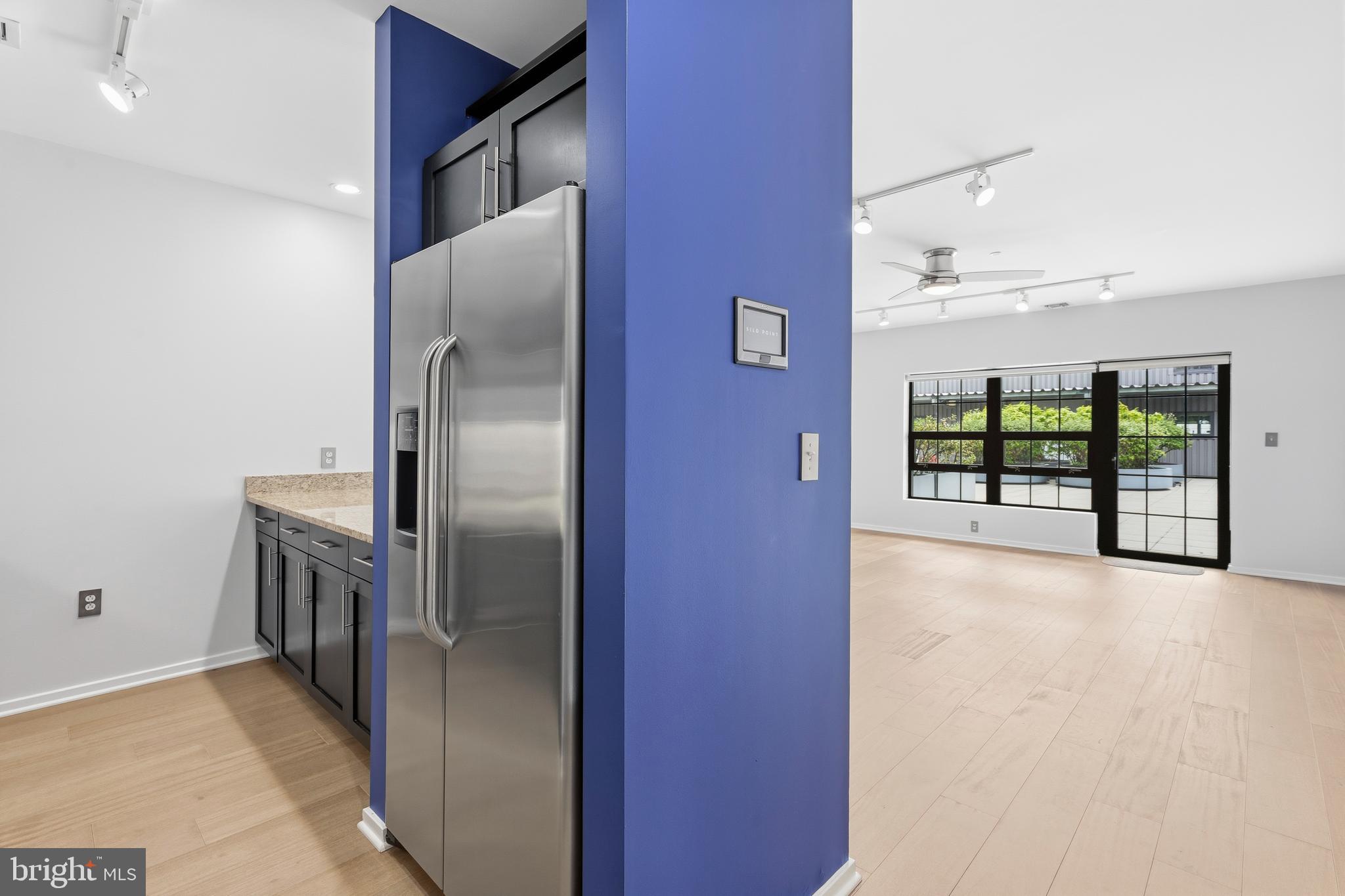 LOCUST POINT - Residential