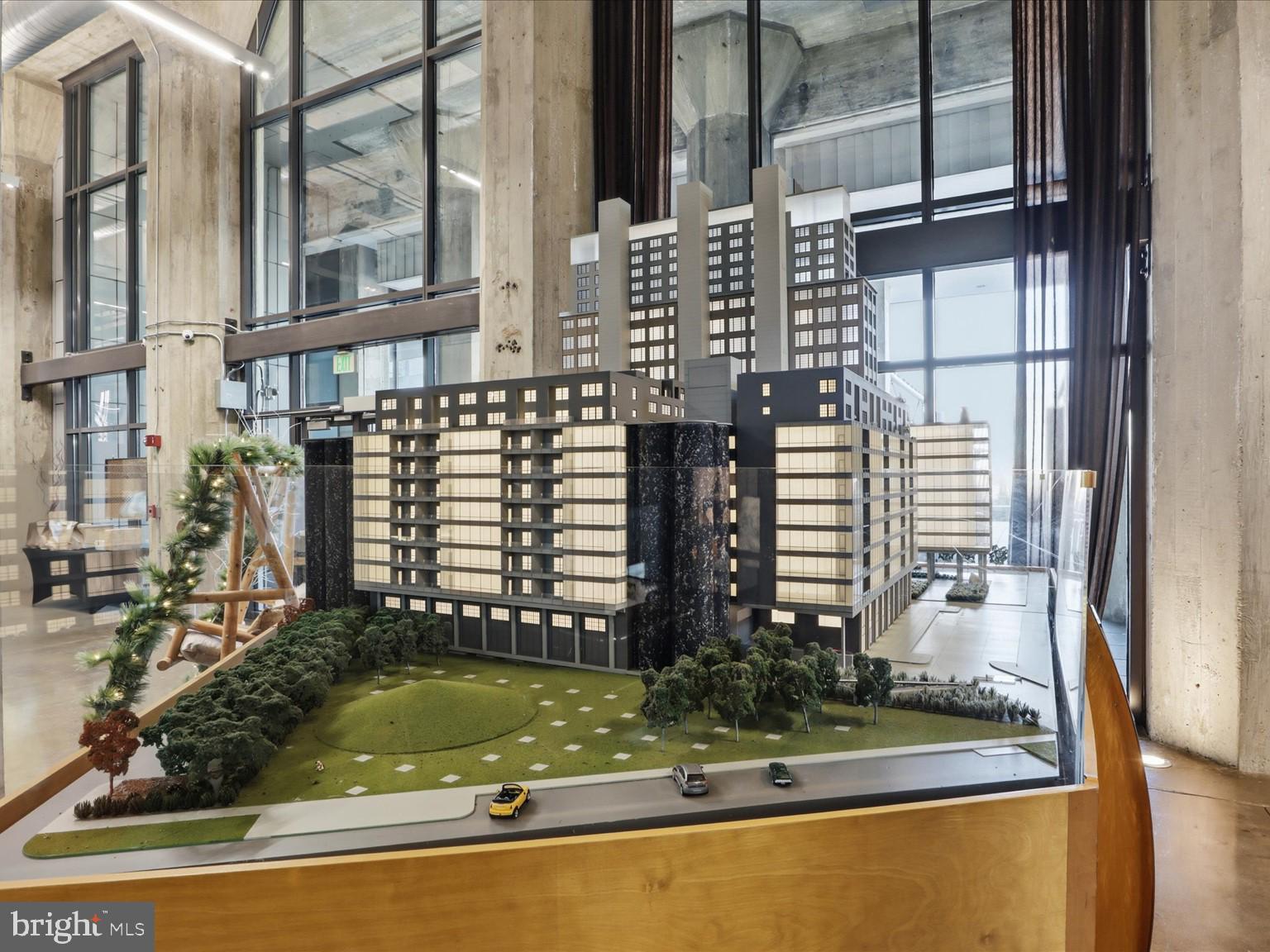 LOCUST POINT - Residential