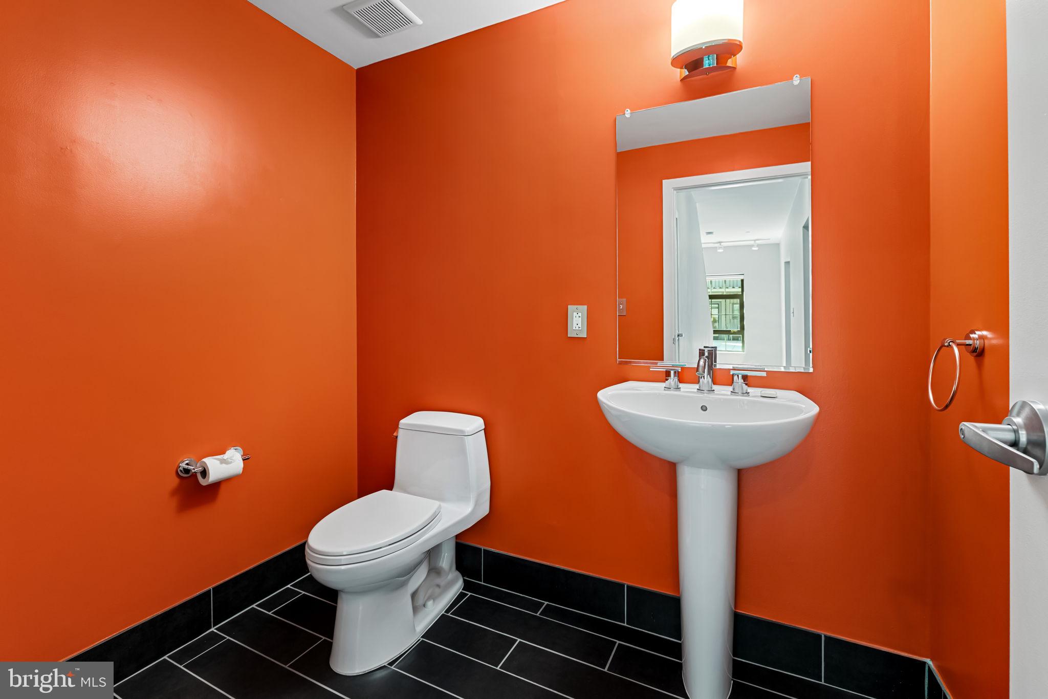 LOCUST POINT - Residential