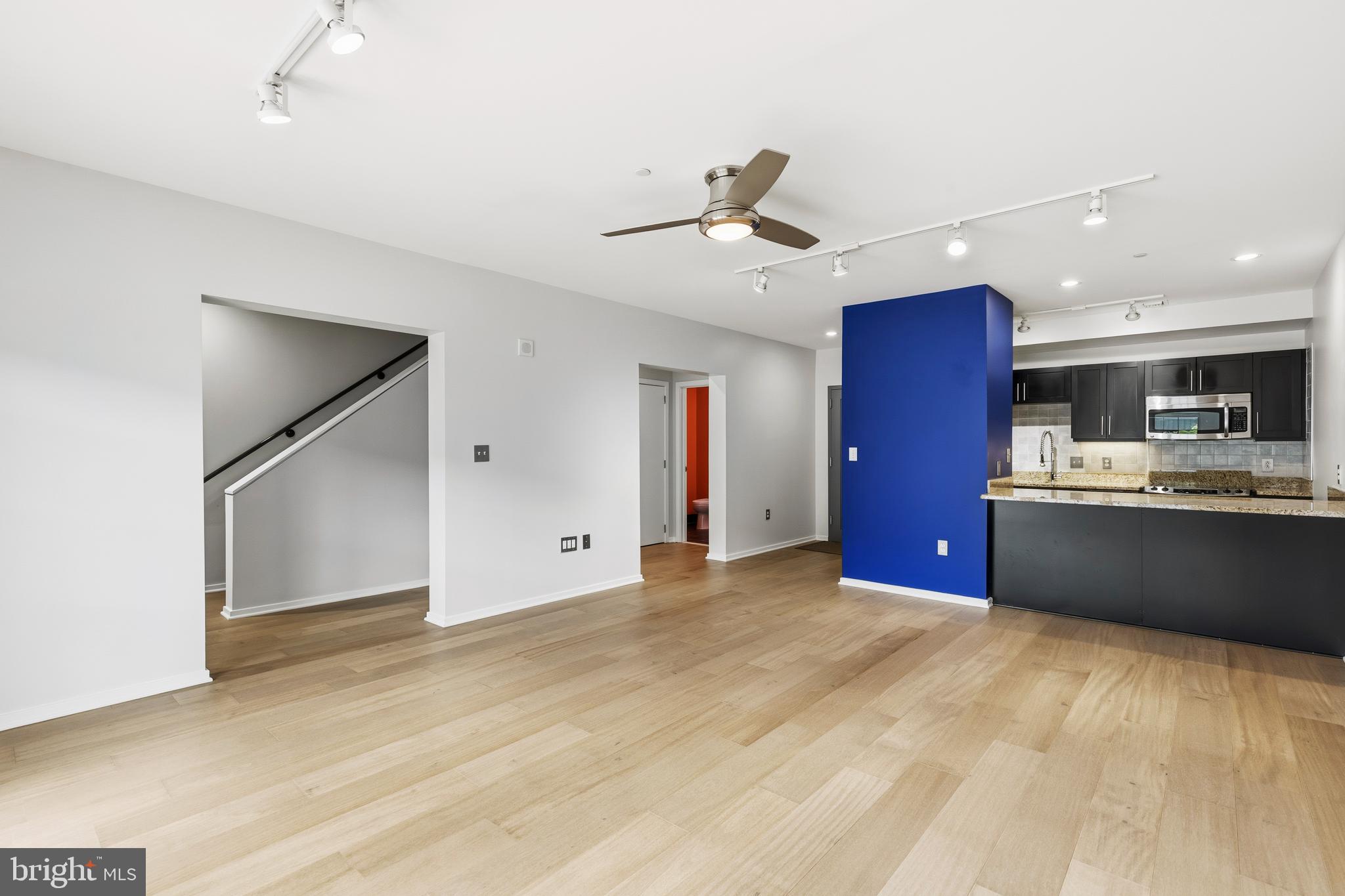 LOCUST POINT - Residential