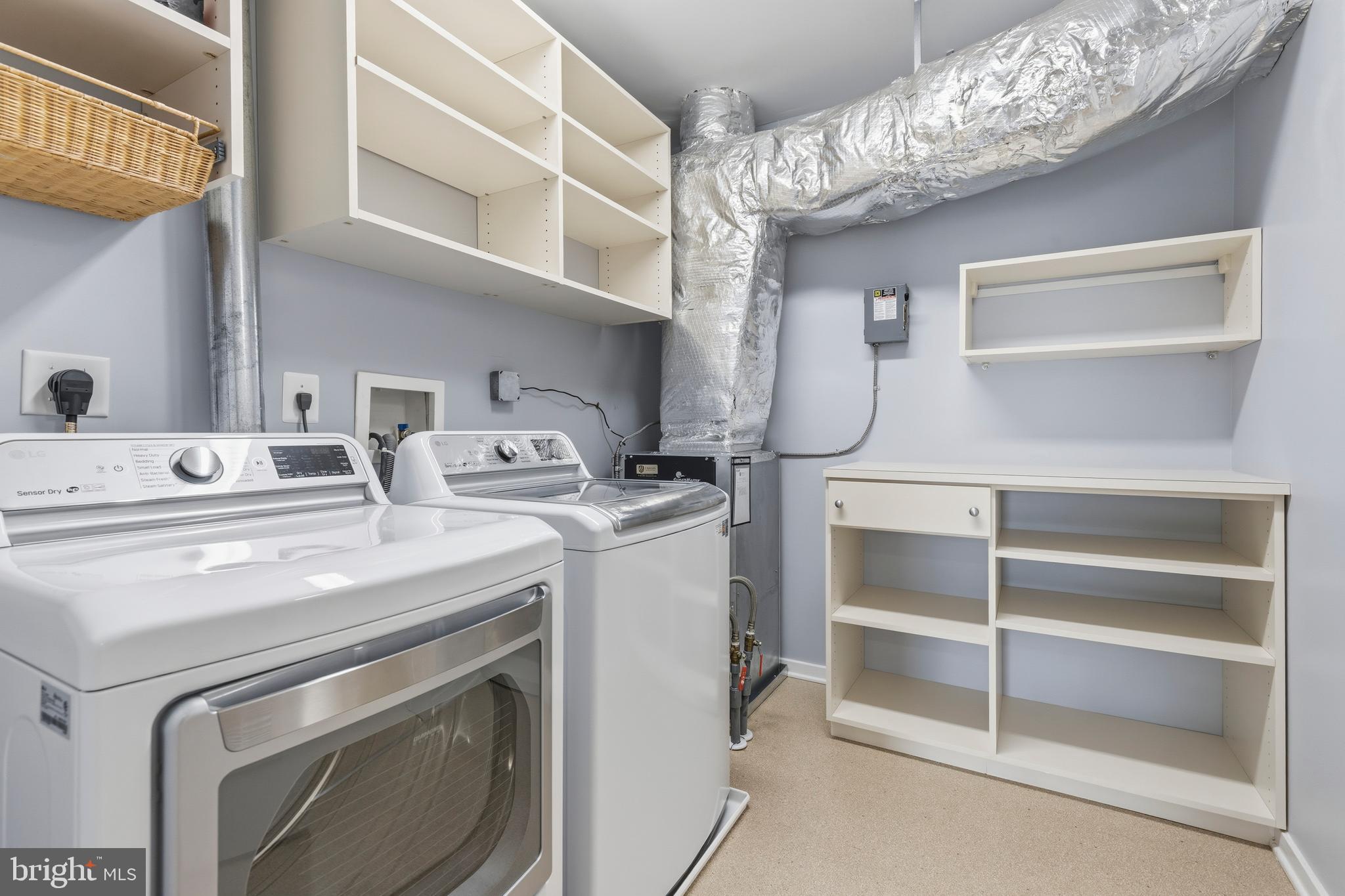 LOCUST POINT - Residential