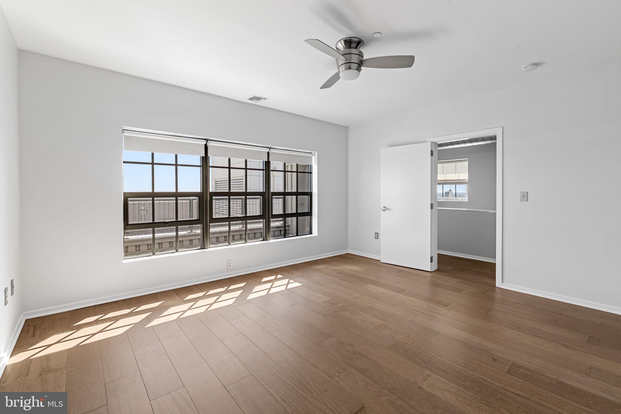 LOCUST POINT - Residential