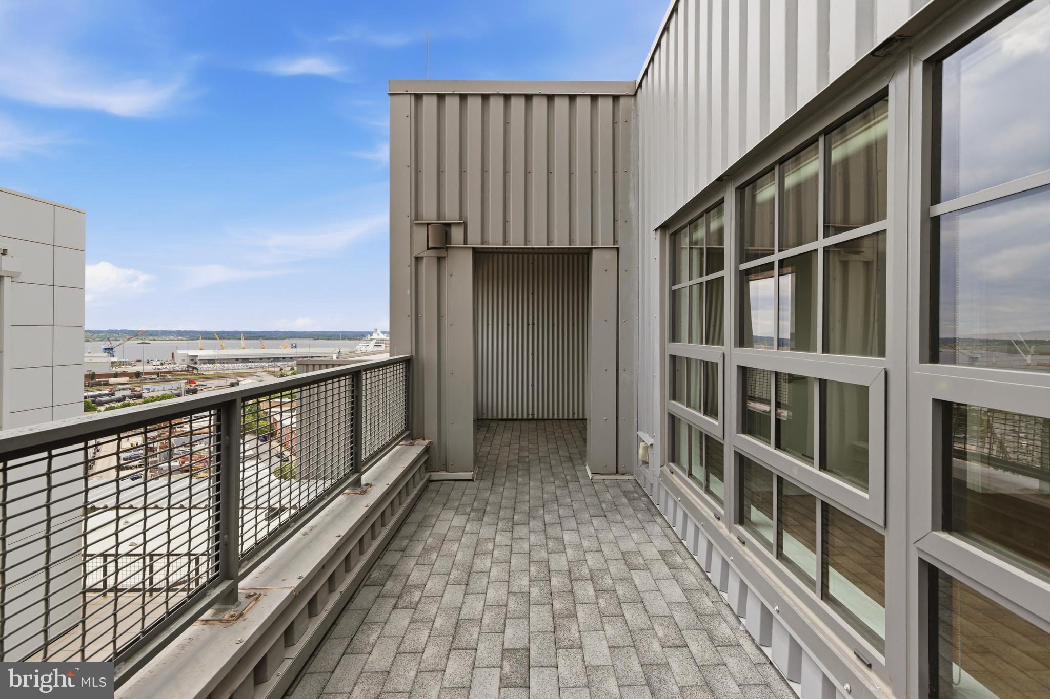LOCUST POINT - Residential