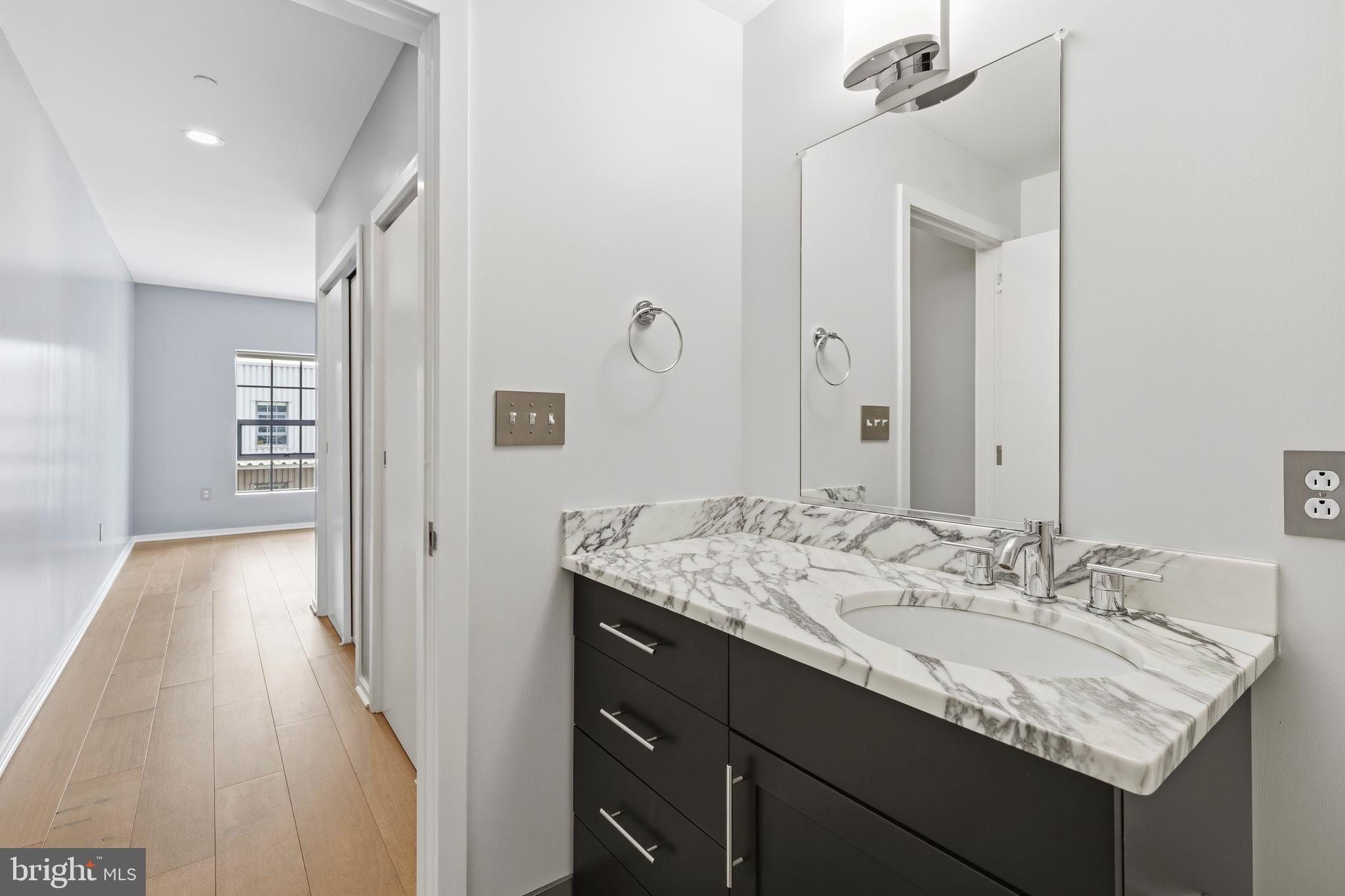LOCUST POINT - Residential