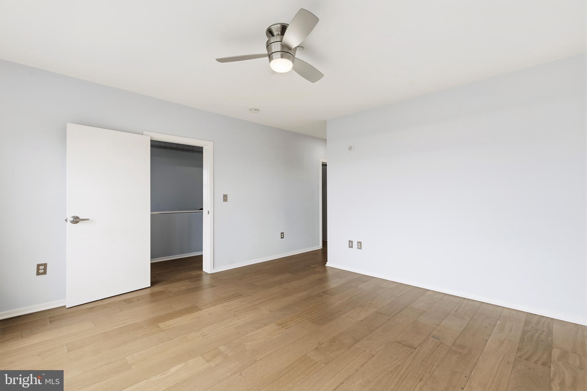 LOCUST POINT - Residential