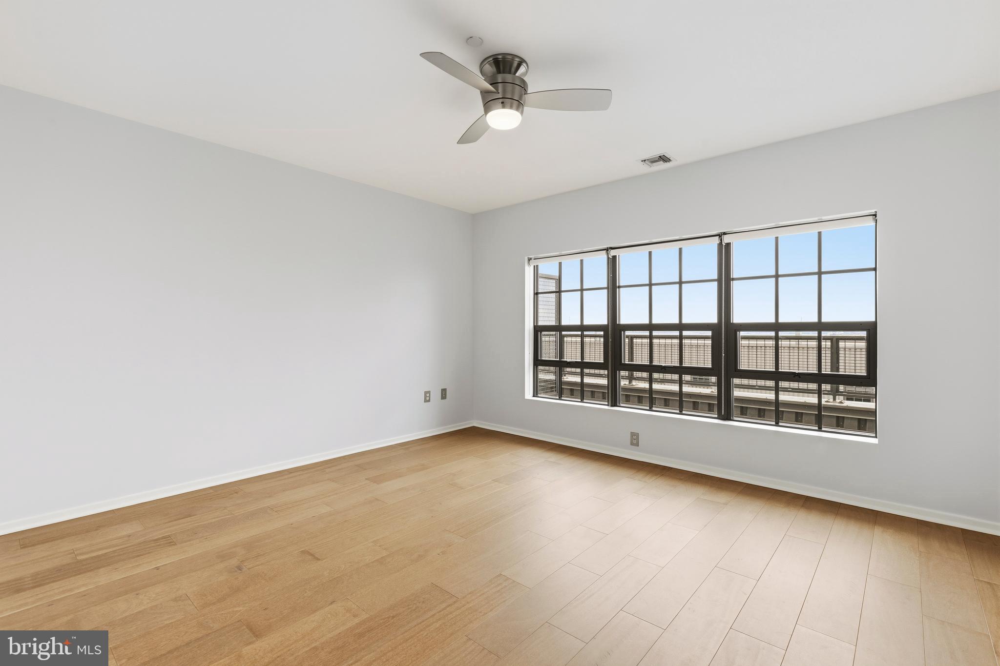 LOCUST POINT - Residential