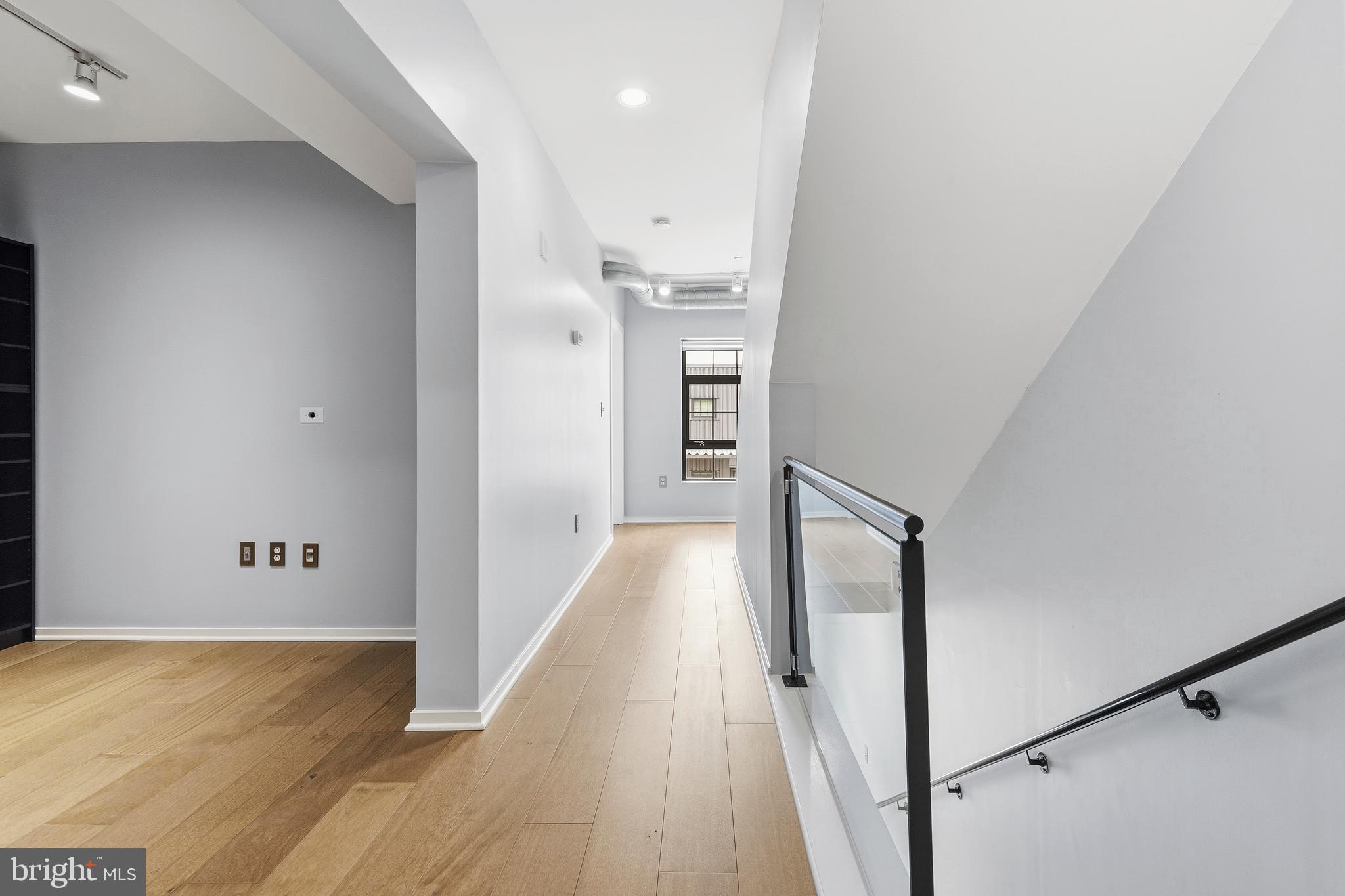 LOCUST POINT - Residential