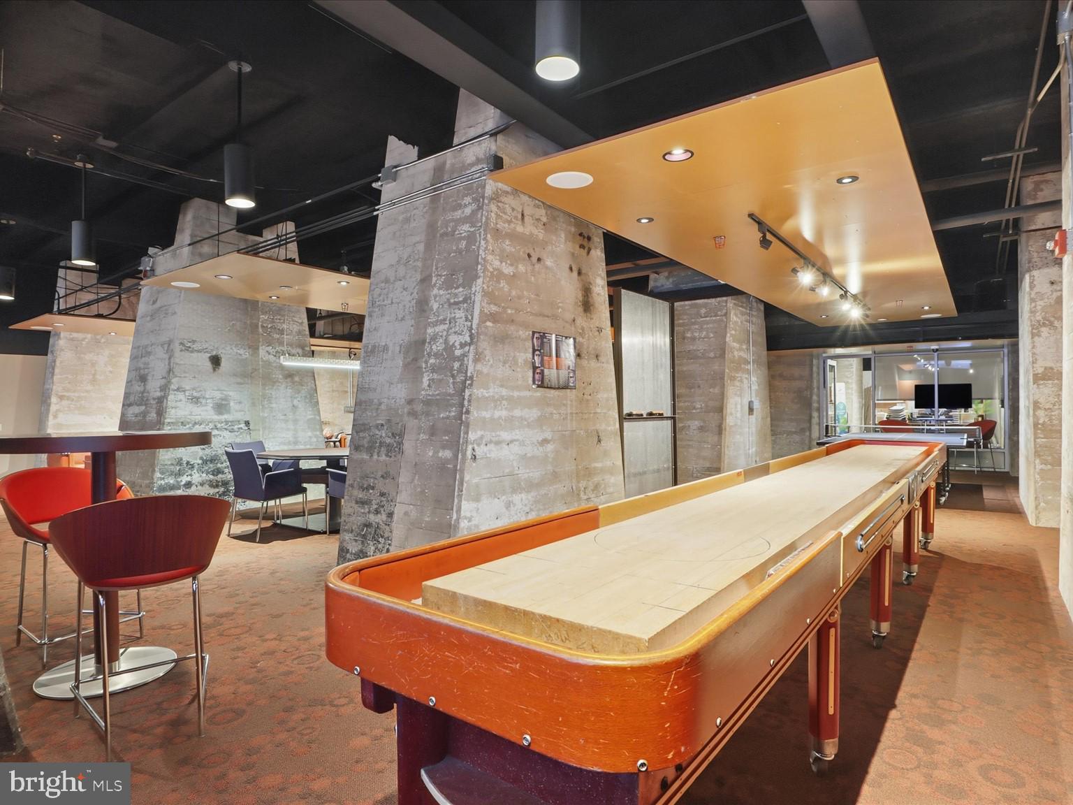 LOCUST POINT - Residential