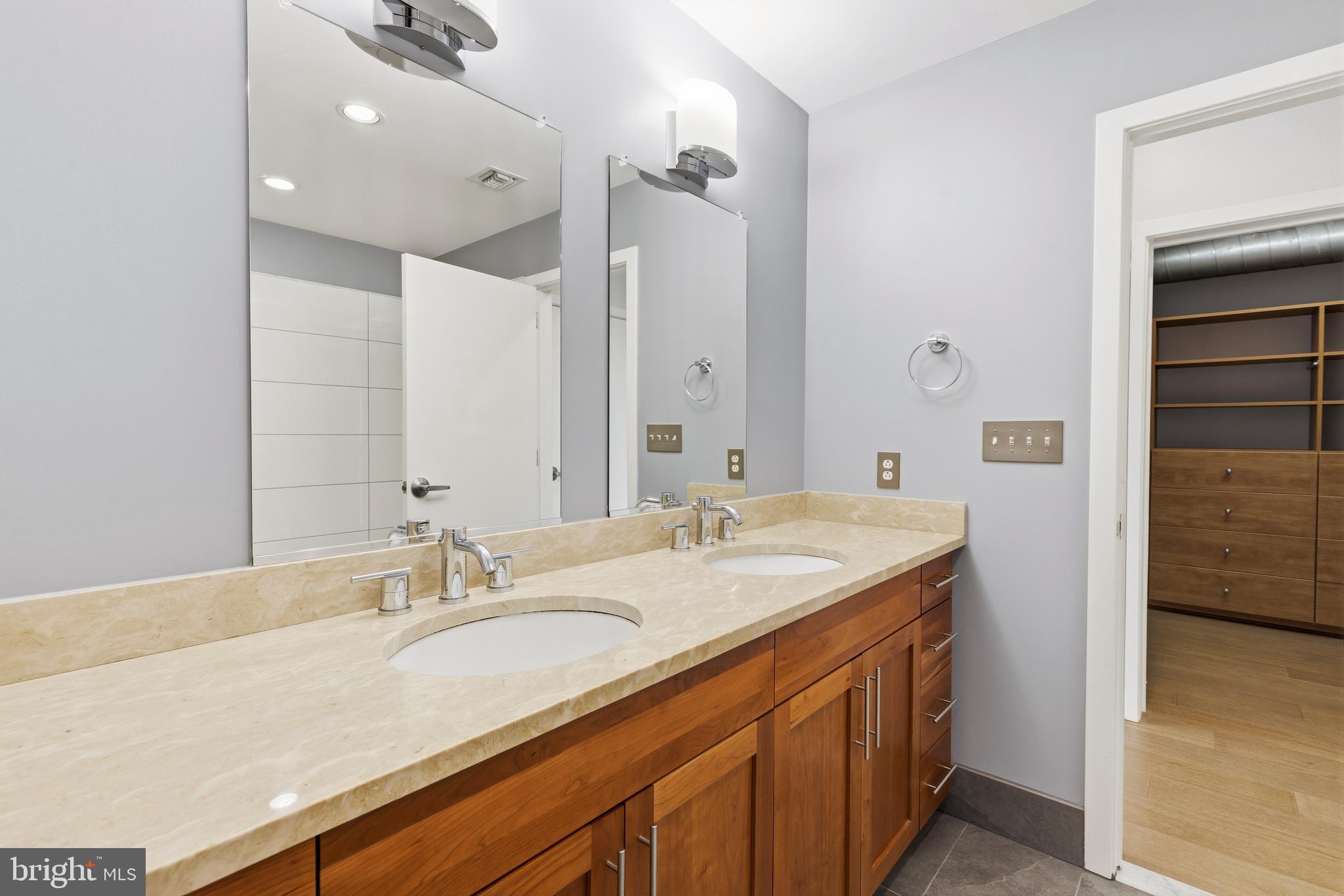 LOCUST POINT - Residential