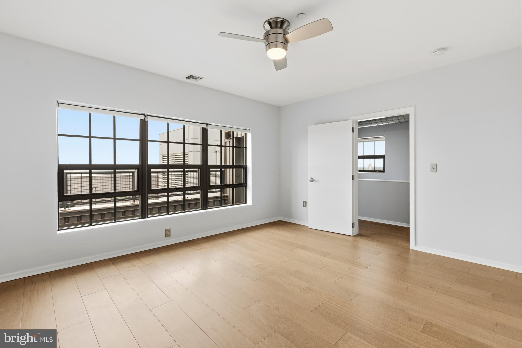 LOCUST POINT - Residential