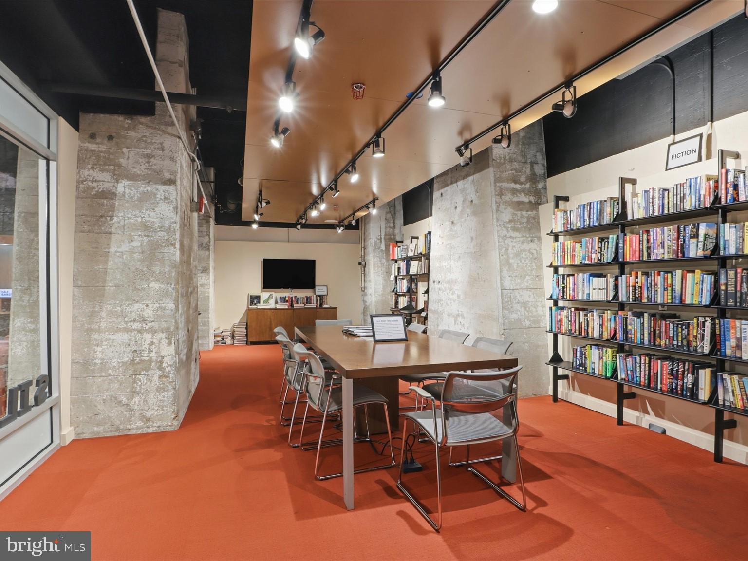 LOCUST POINT - Residential