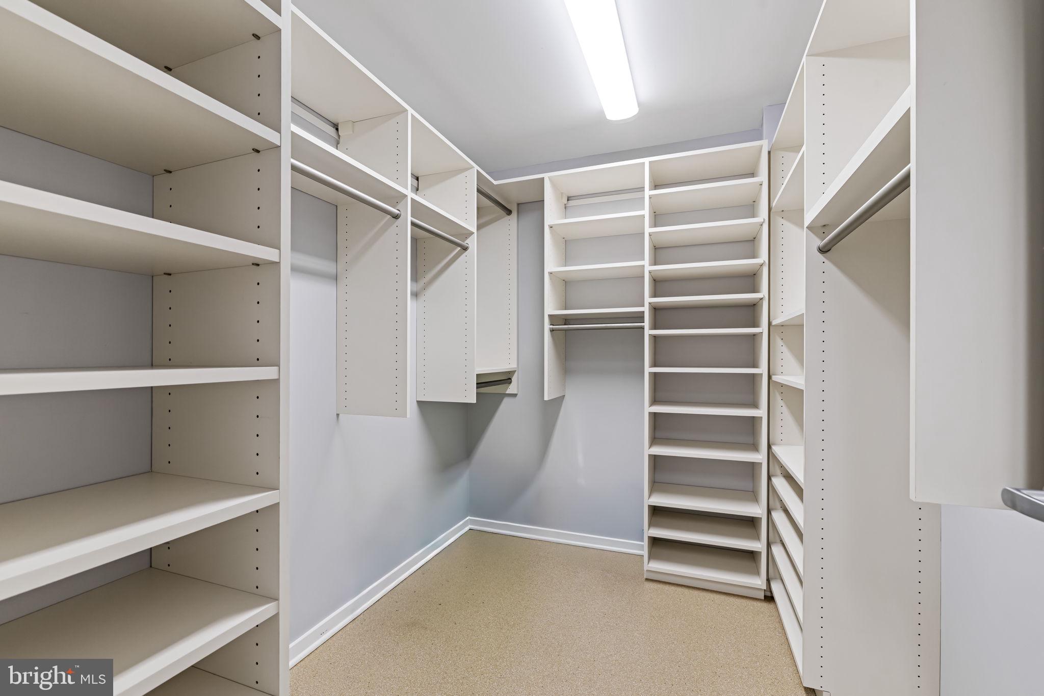 LOCUST POINT - Residential