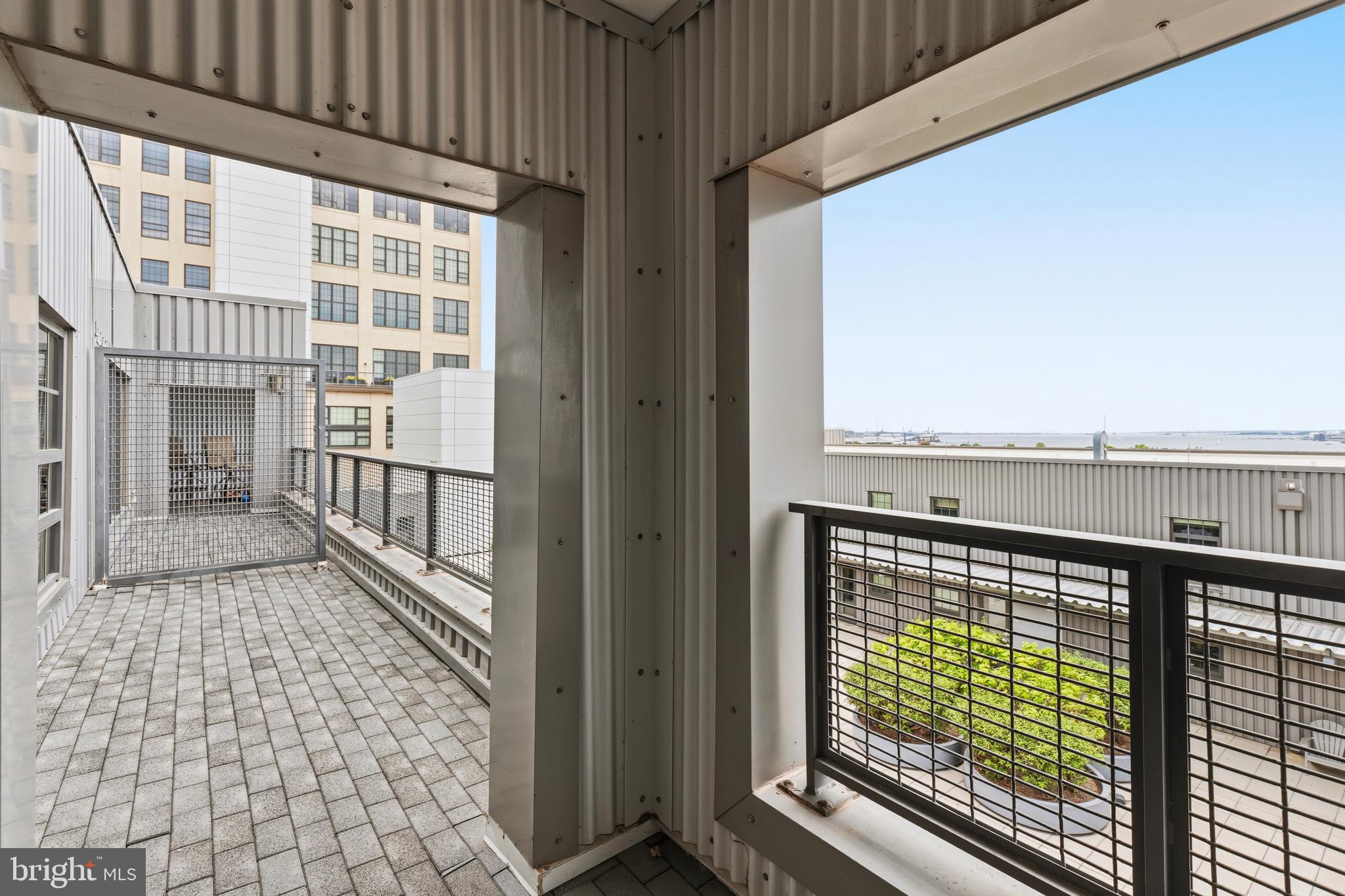LOCUST POINT - Residential