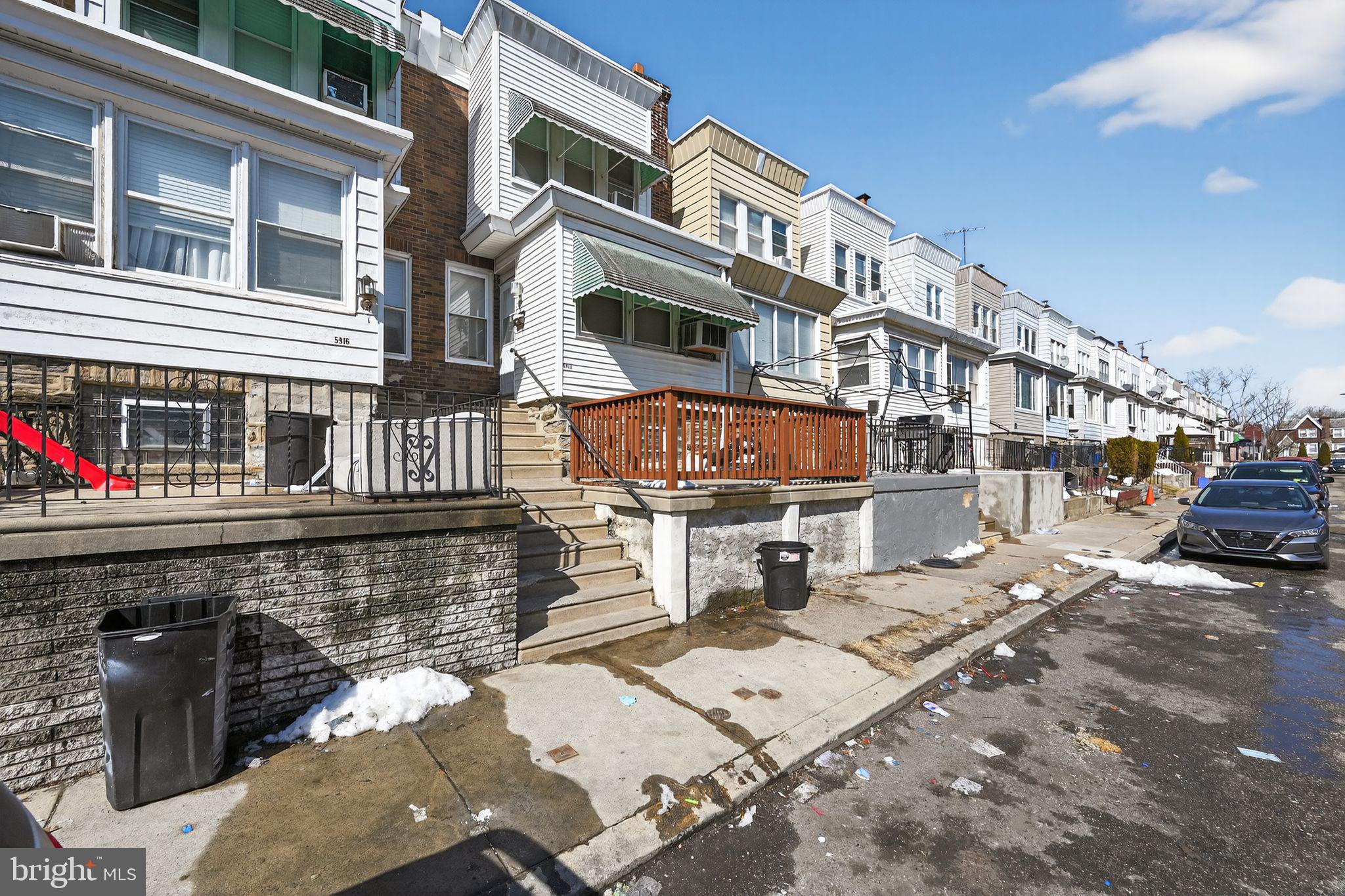 LAWNDALE - Residential