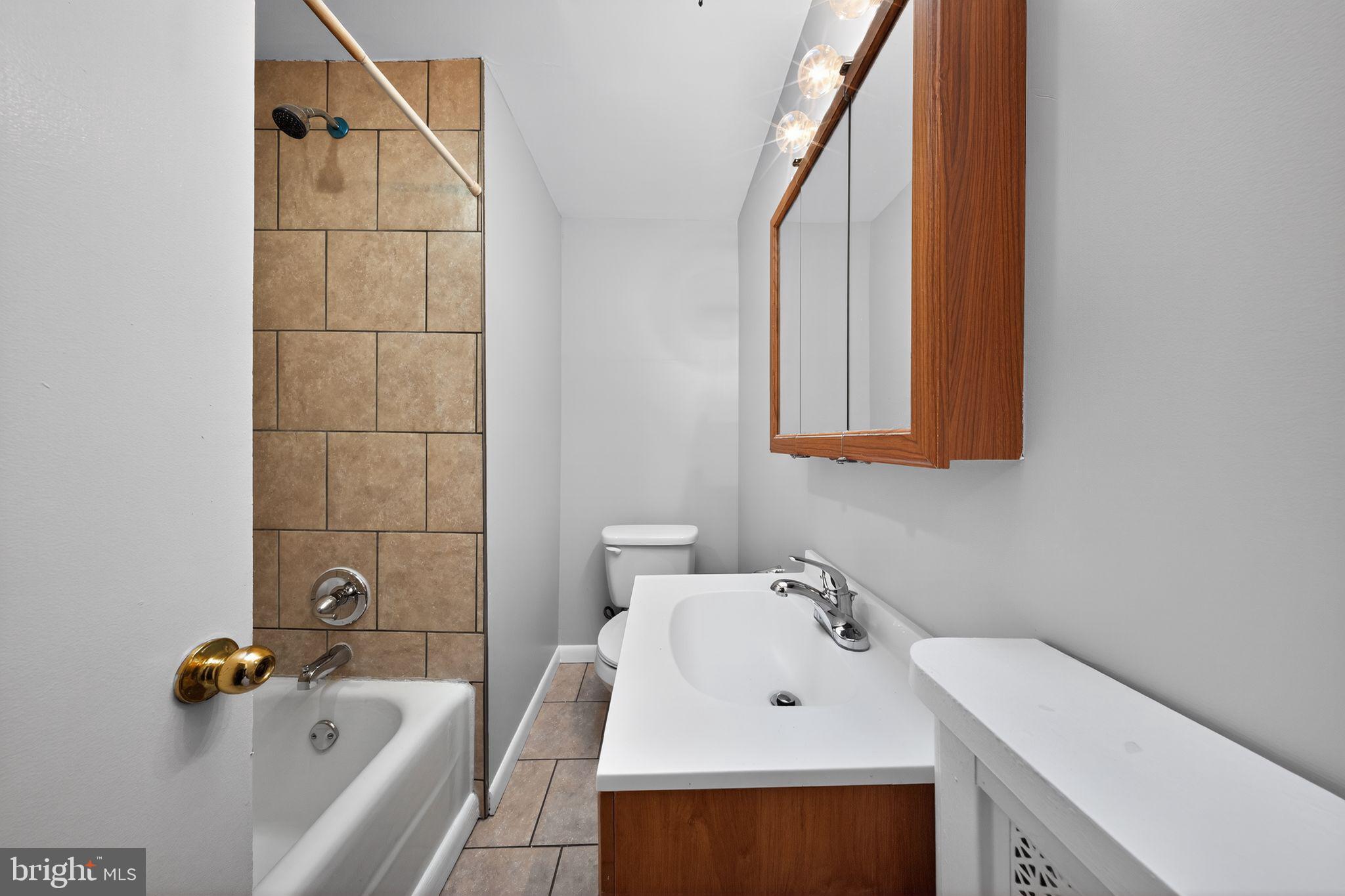 LAWNDALE - Residential