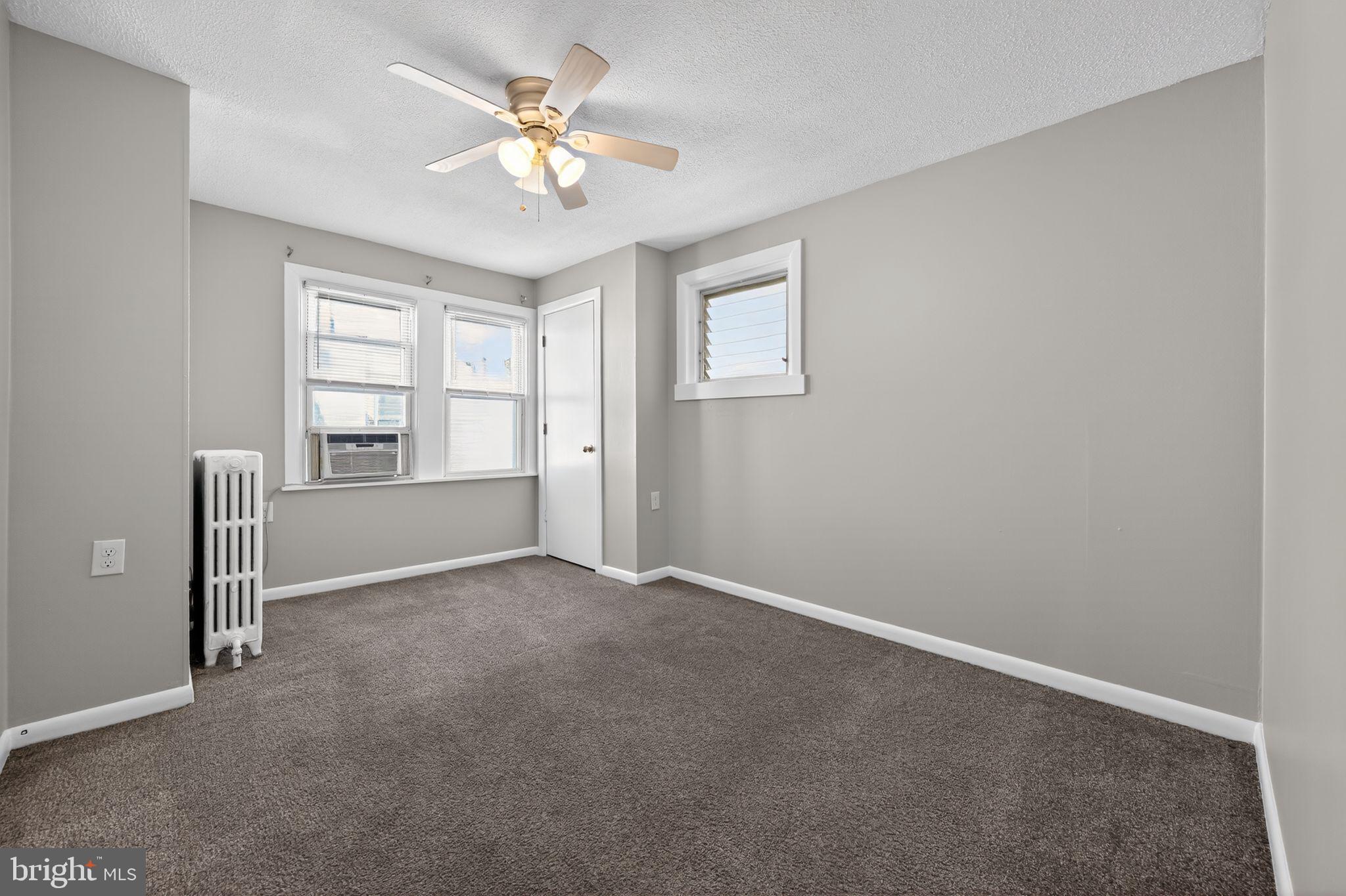 LAWNDALE - Residential