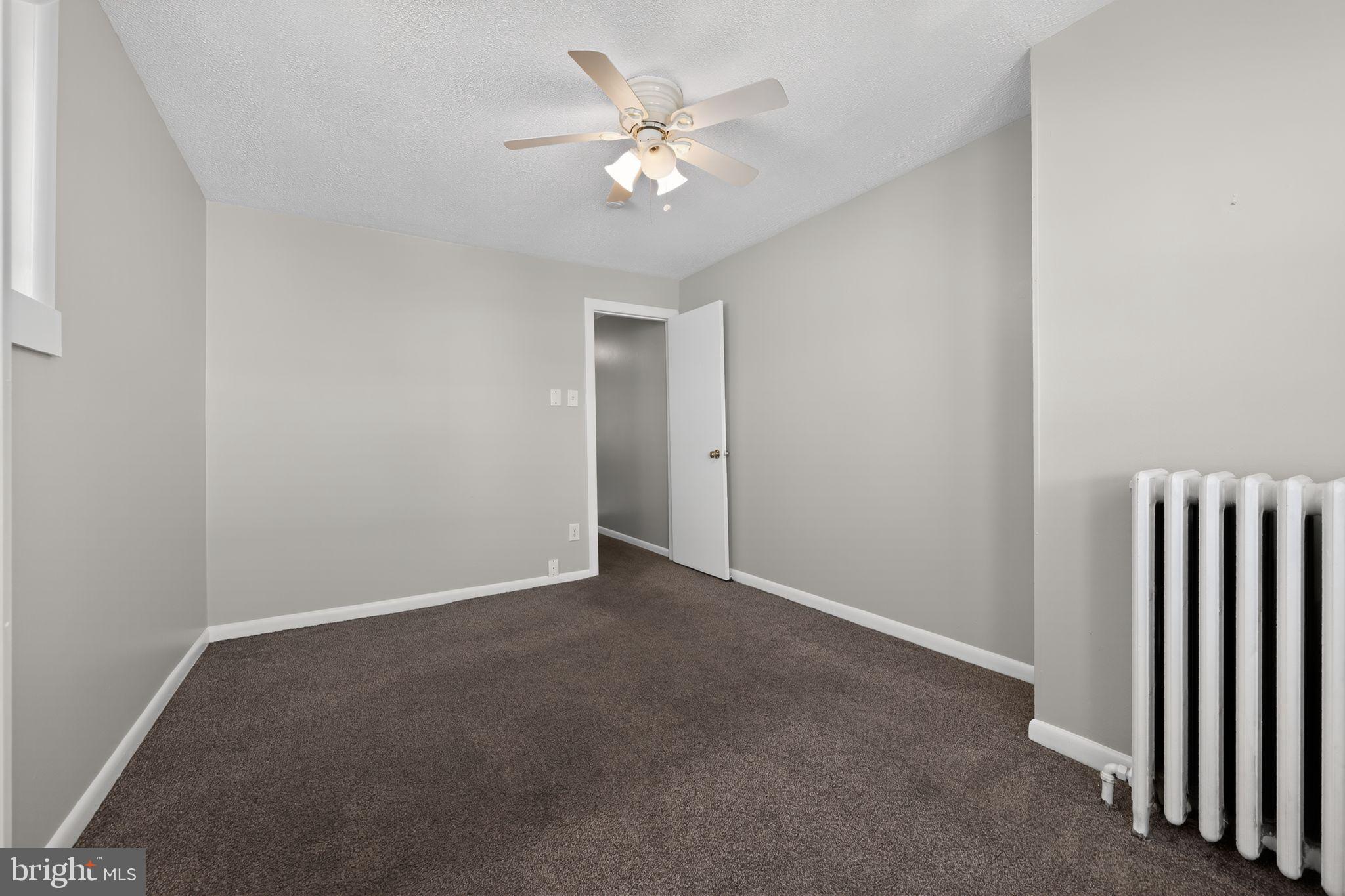 LAWNDALE - Residential