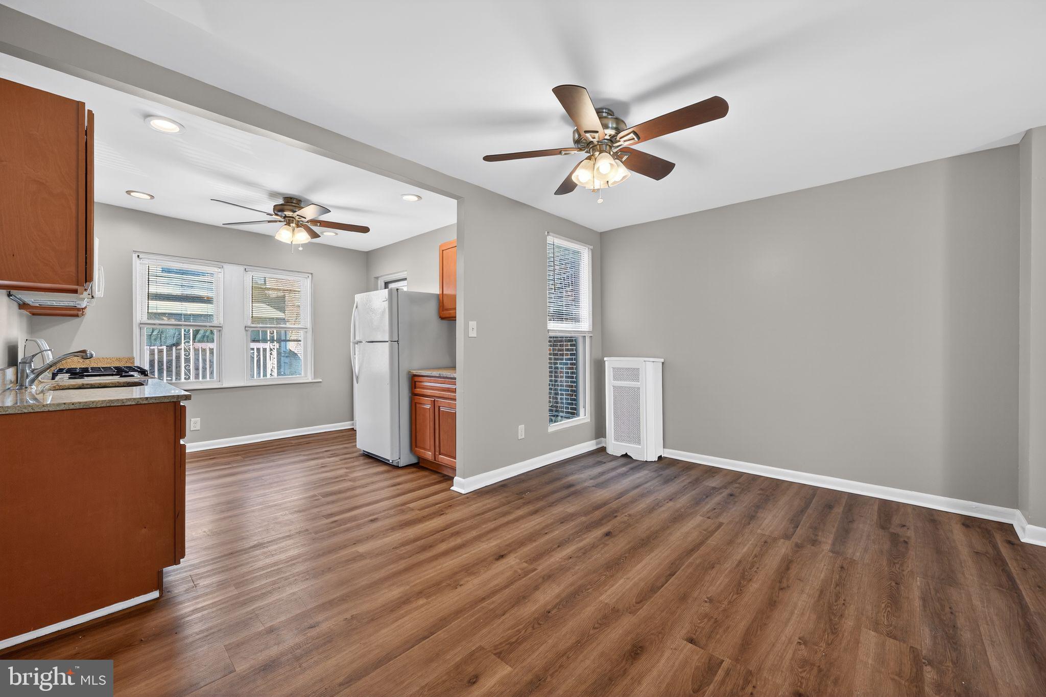 LAWNDALE - Residential