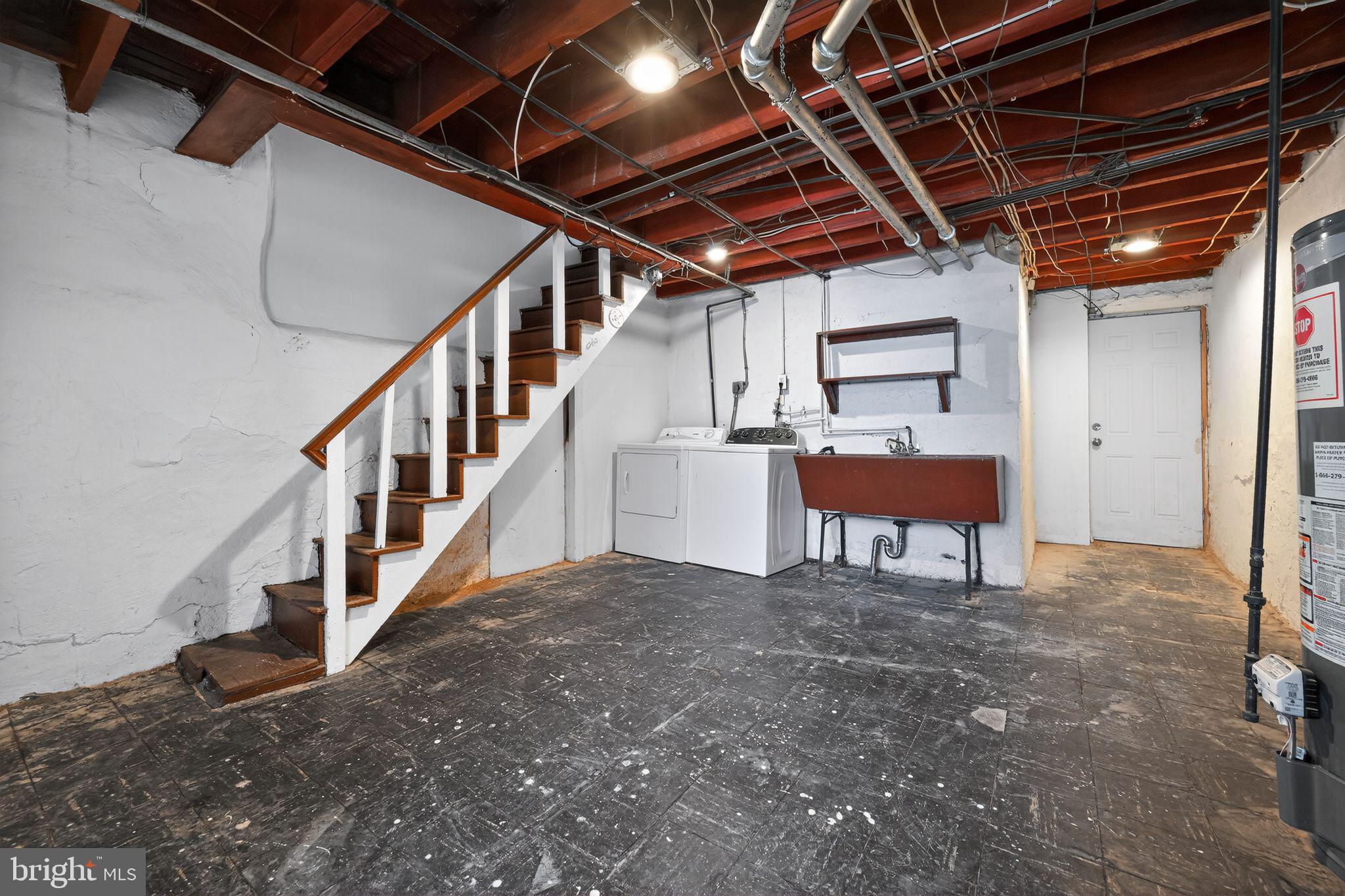 LAWNDALE - Residential