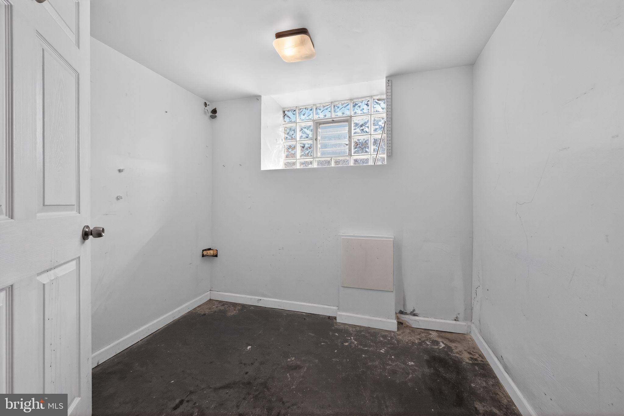 LAWNDALE - Residential