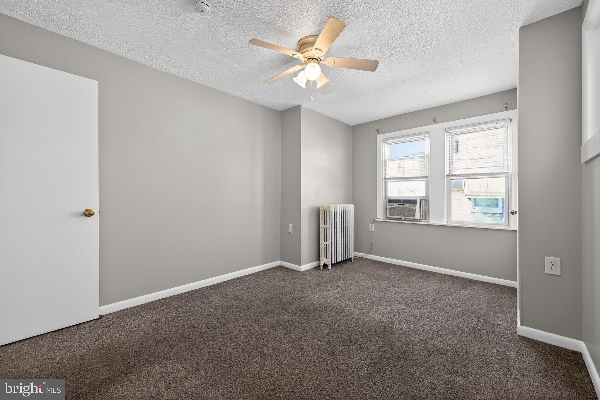 LAWNDALE - Residential