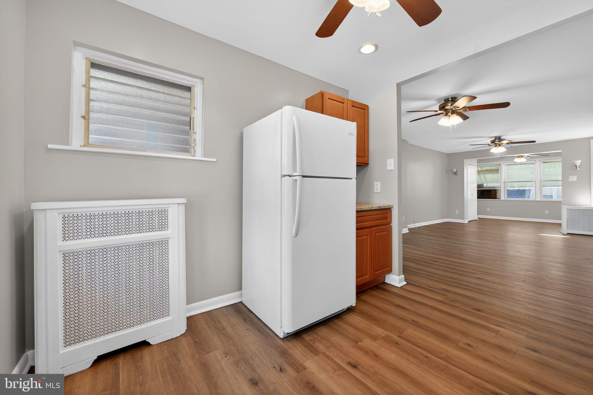 LAWNDALE - Residential