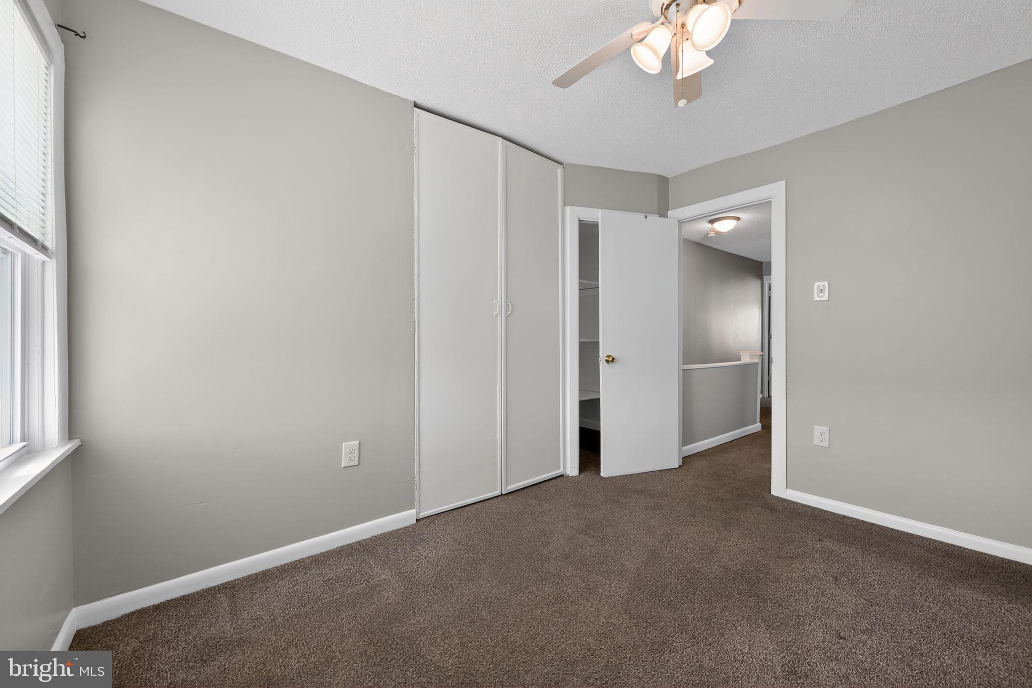 LAWNDALE - Residential