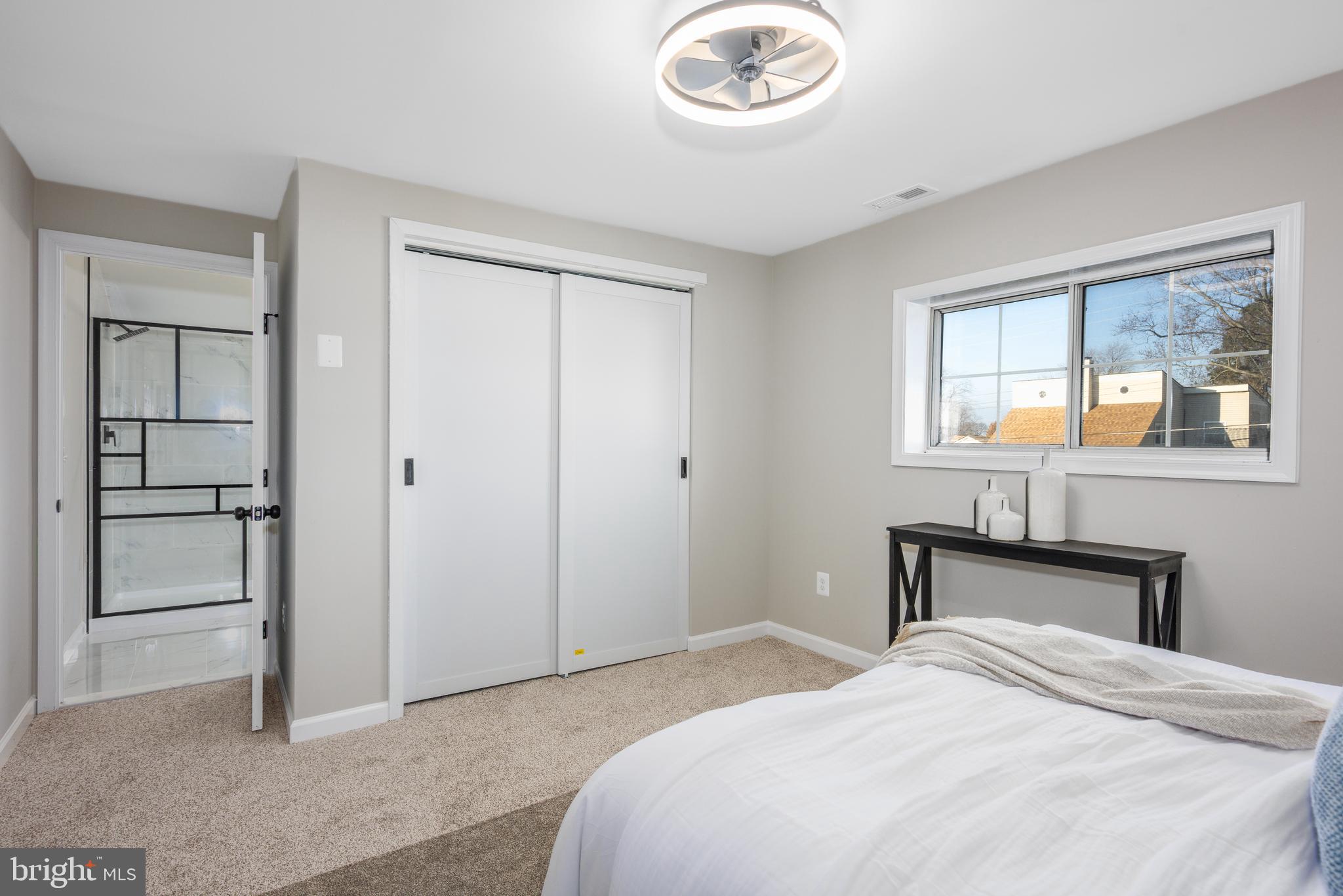 OLIVER BEACH - Residential