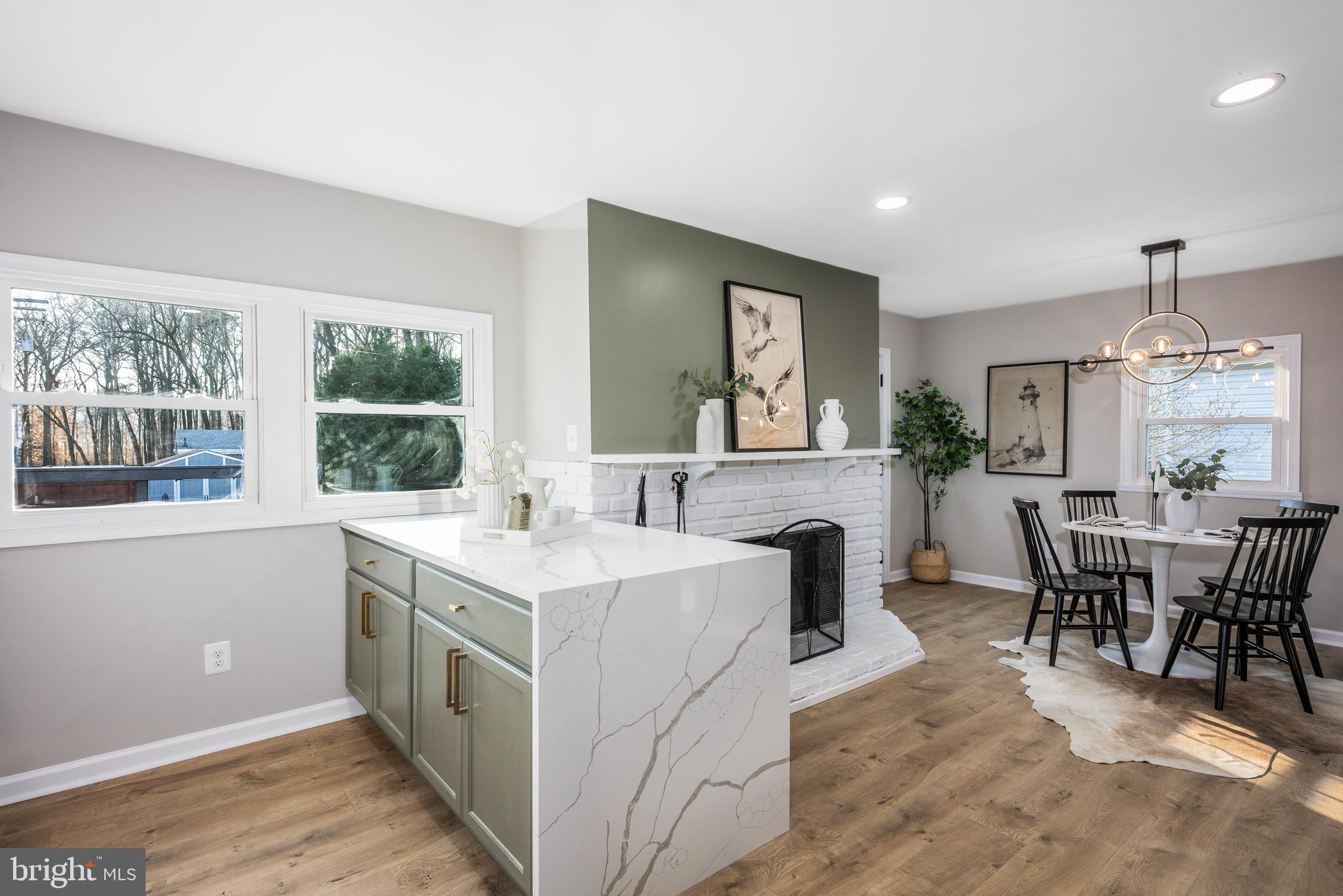 OLIVER BEACH - Residential