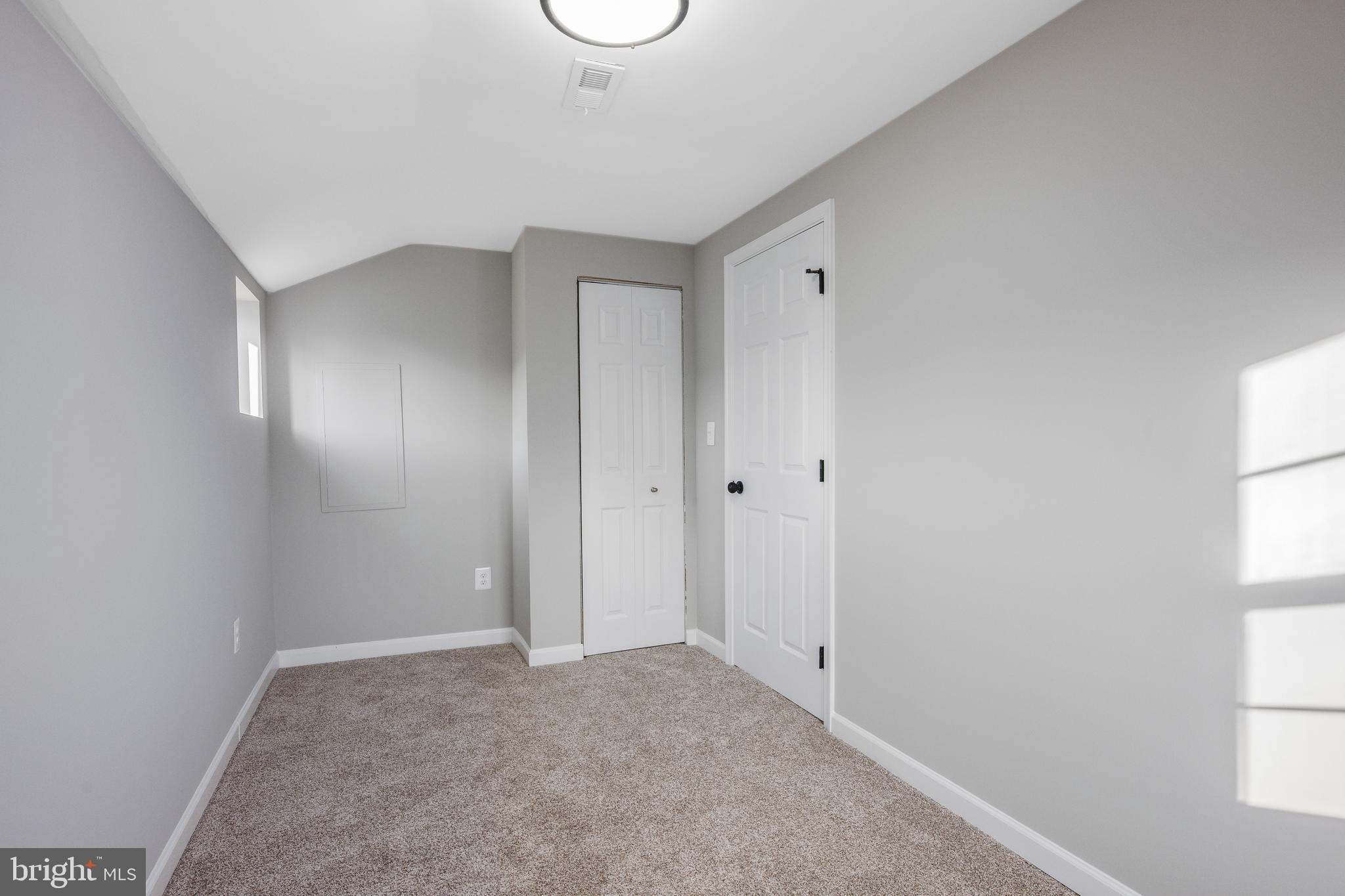 OLIVER BEACH - Residential